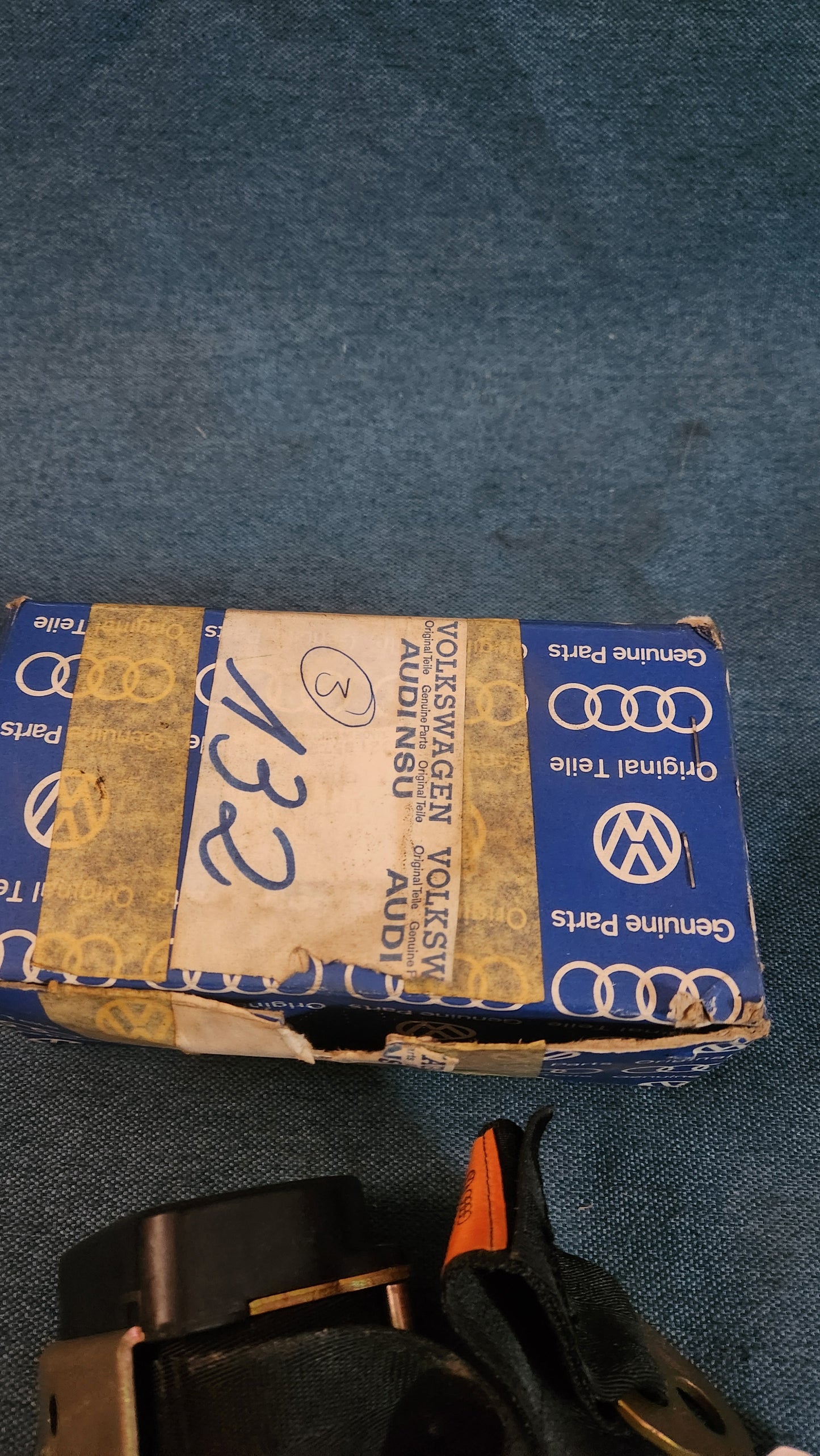 Passat B2 32B seat belt strap 321857705Q Nos E3/E7