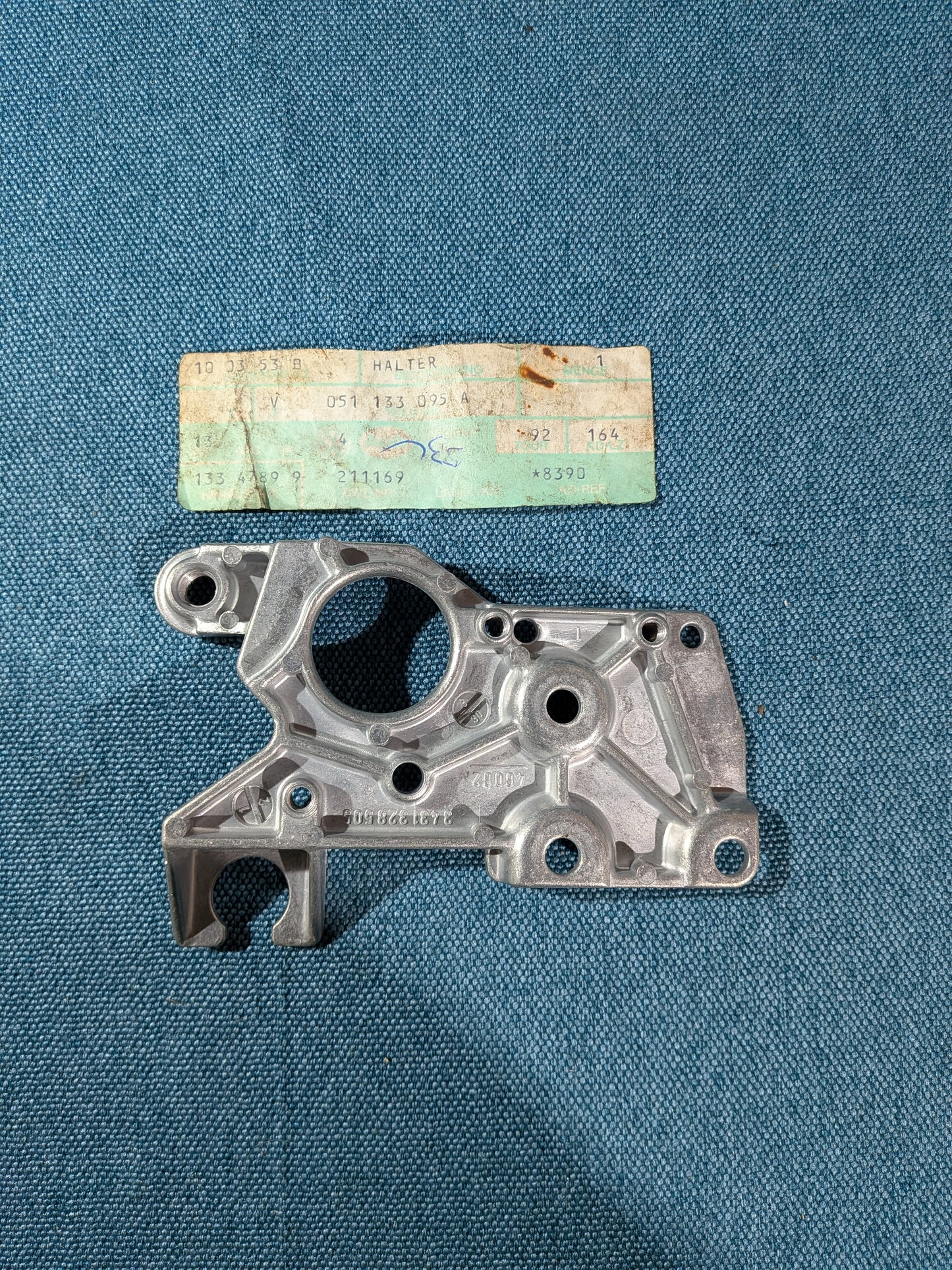 Halter für Drosselklappensteller RP 1F AAM Golf/Jetta/2/Passat B3 051133095A NOS A12