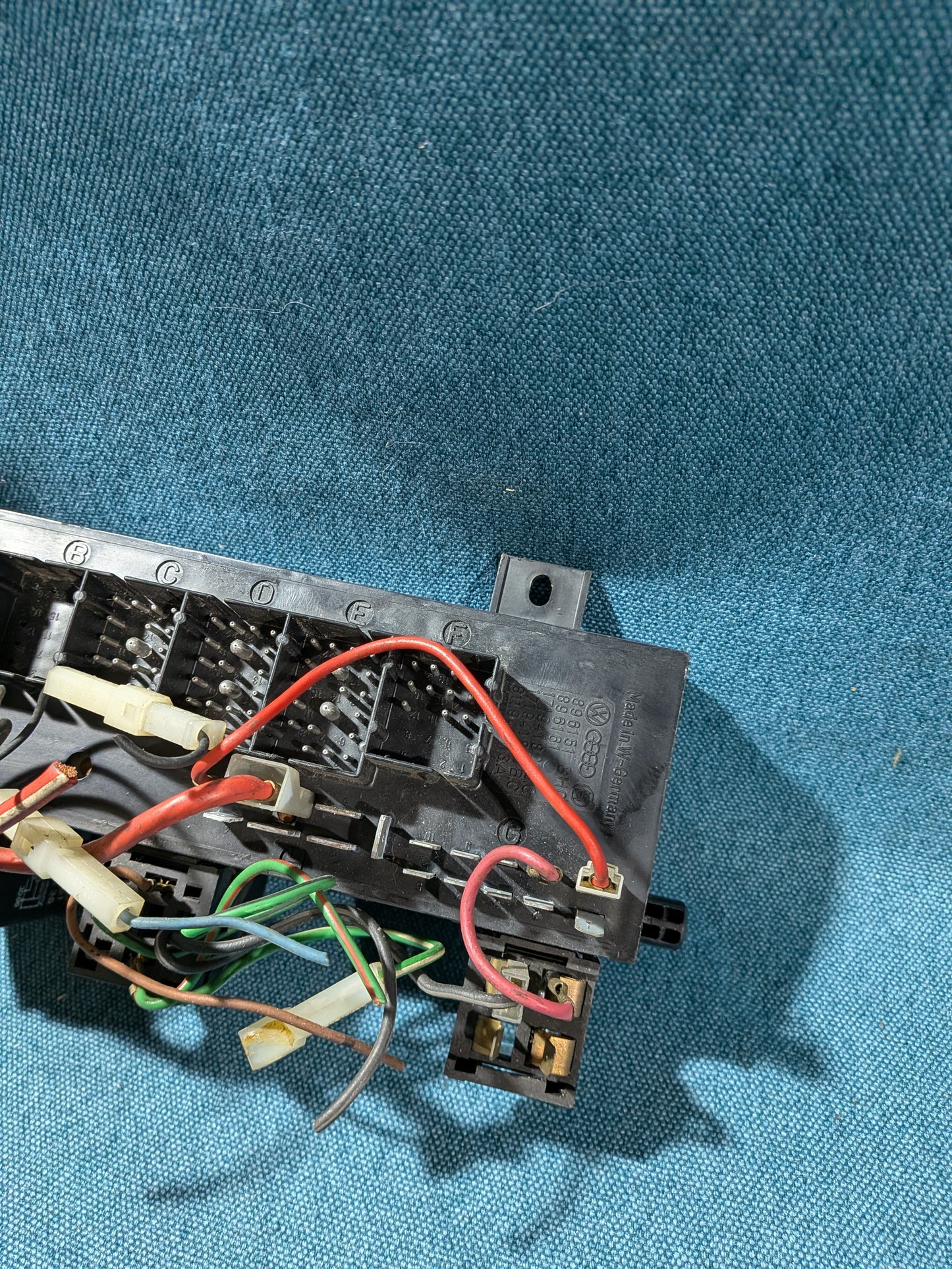 Fuse box Golf/Jetta/1/Cabrio/LT1/Scirocco 1/T3 Bus 171941813BC Used A27