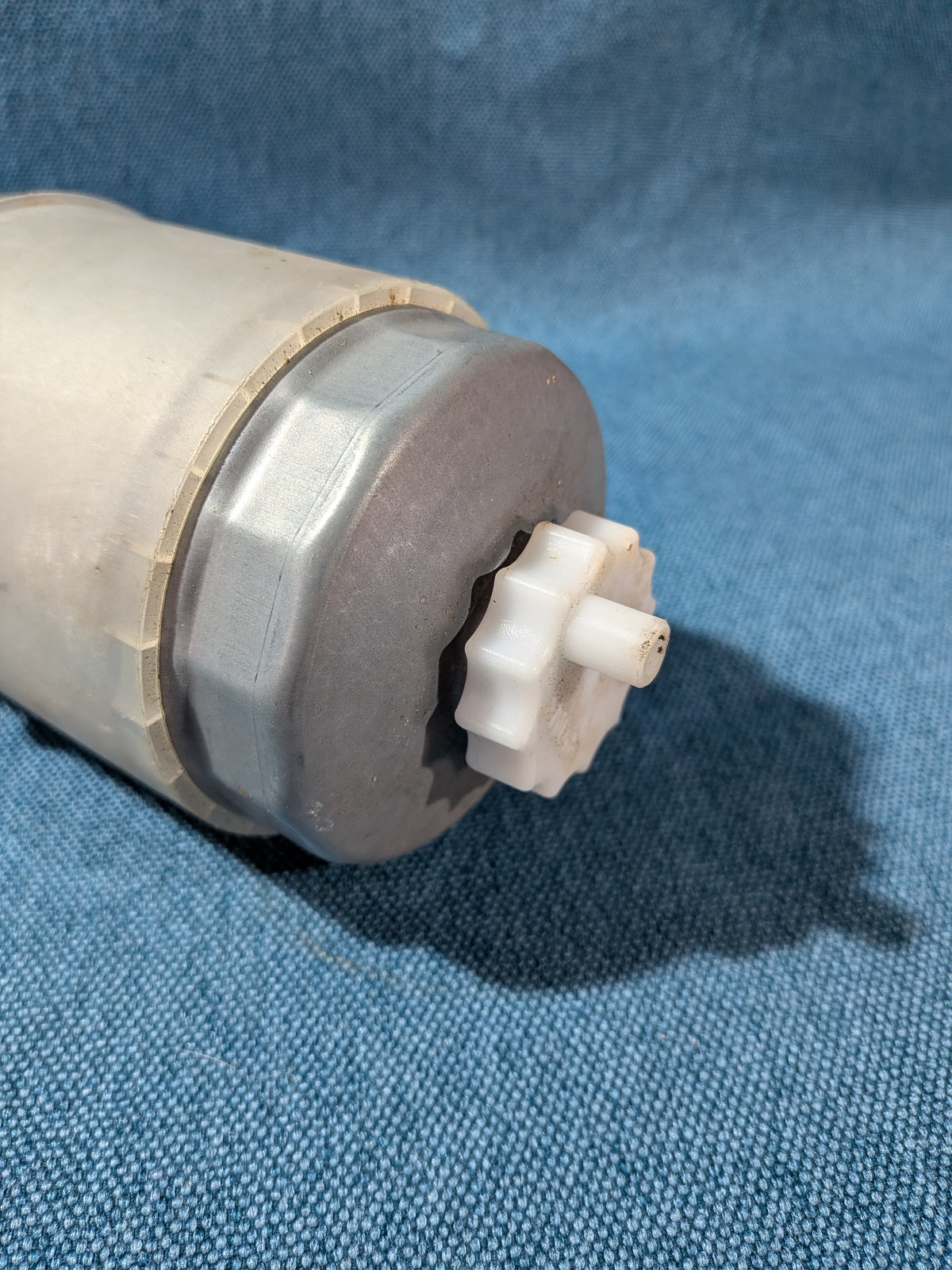 Fuel Filter Passat/B4/3B/BG/Audi 80/90/B3/B4/100/A6/C4/Cabriolet 046127435B NOS F10