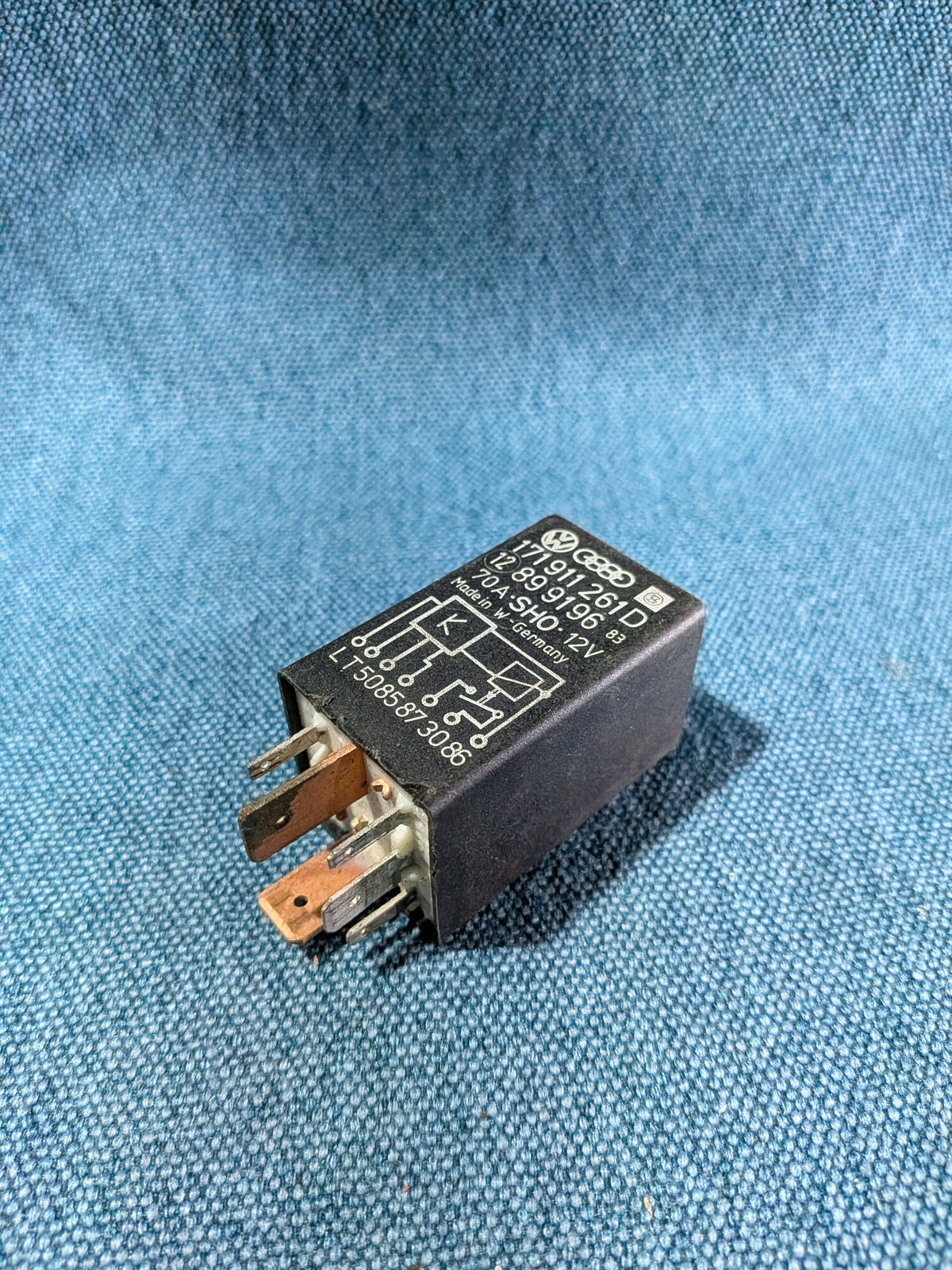 Vorglührelais 60 Golf/Jetta/1/2/T3/T4 Bus/Caddy14D/LT1/PassatB2/Audi80/90/B2/B3/100/C2/C3 171911261D Gebraucht E12