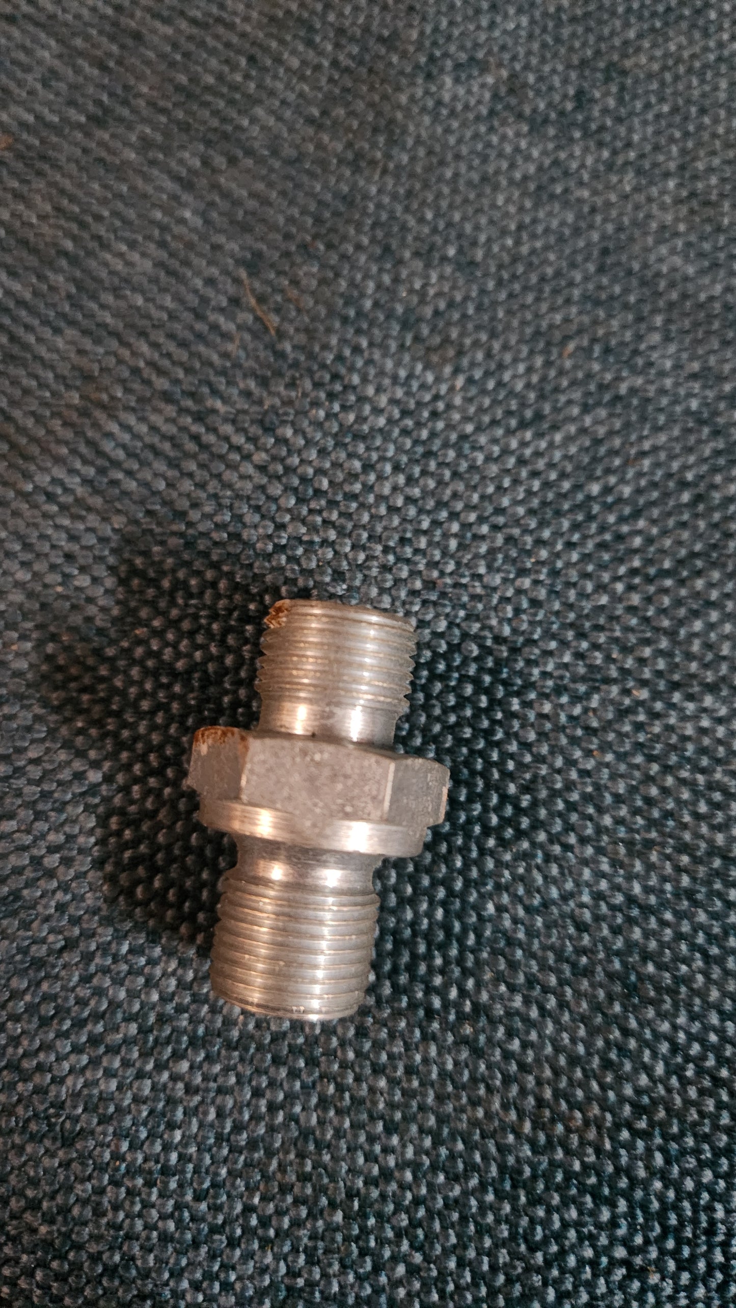 Einschraubstutzen Porsche 911/914 90110737500 Nos I3