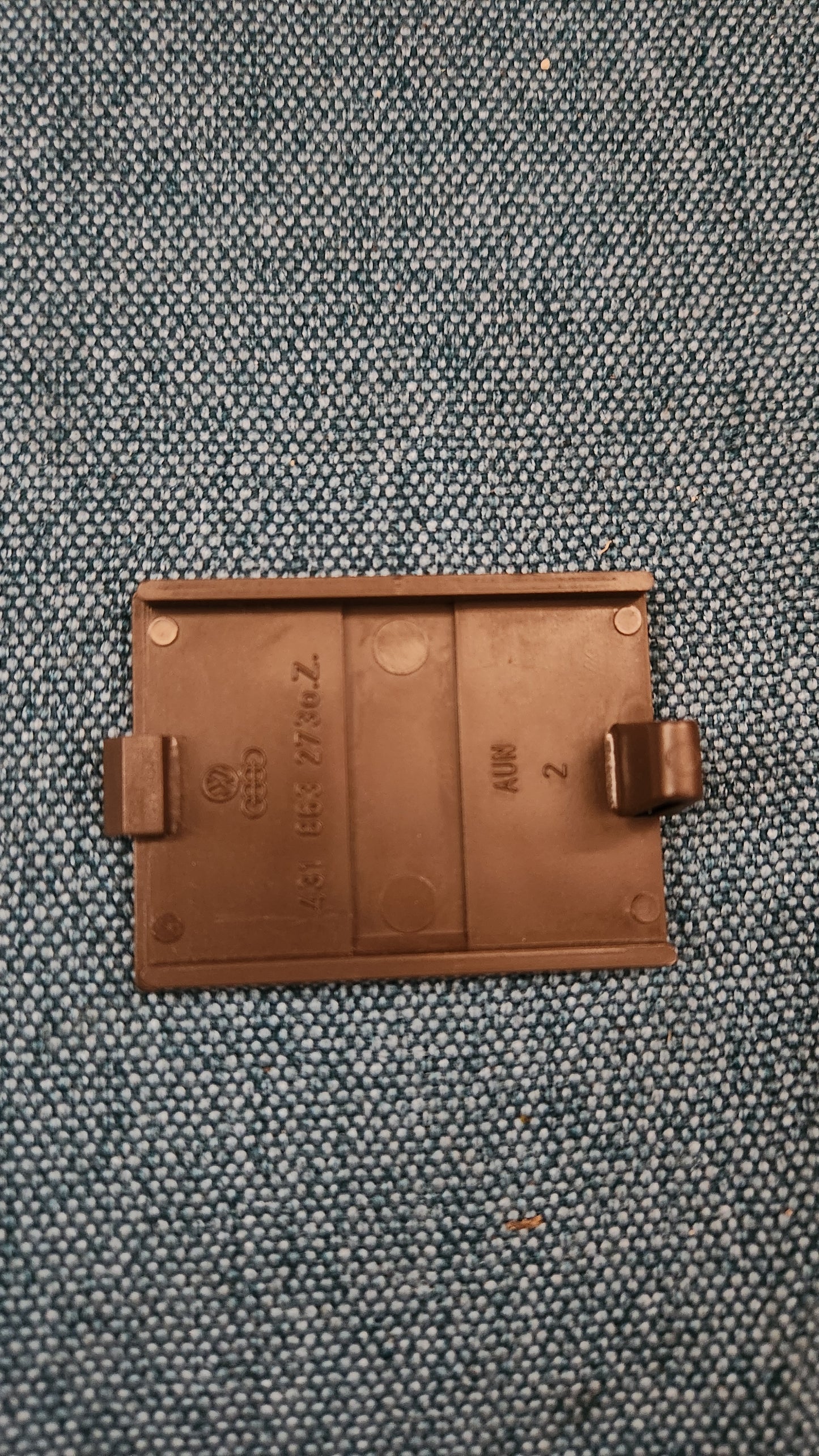 Cover center console brown Audi 100 C2 Type 43 431863273 Nos I3