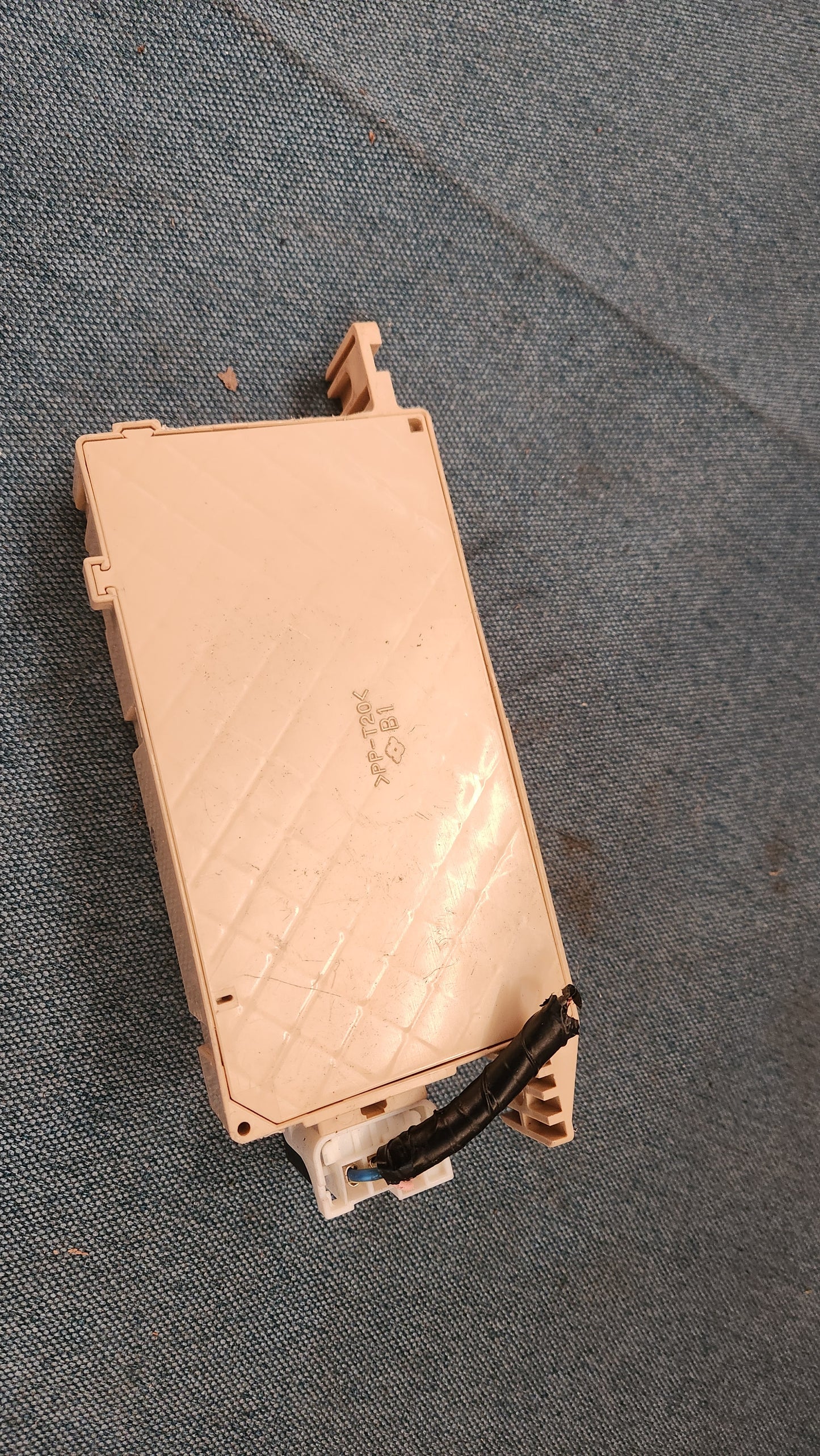 Steuergerät Mazda 2 DY Wegfahrsperre DD7066750 Gebraucht B3