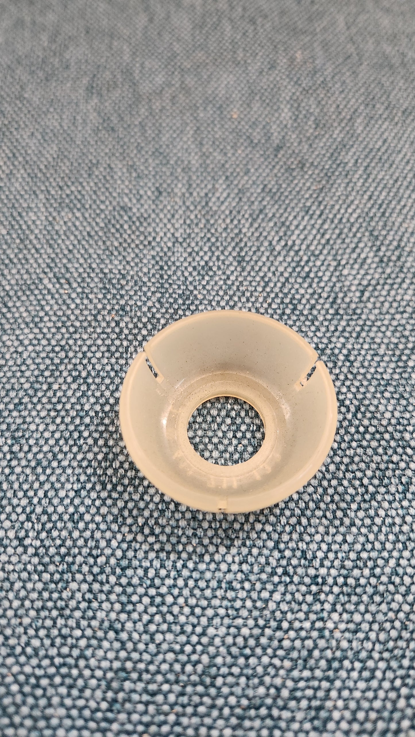 Gleitstück Schaltstangenkugel Käfer/Kübelwagen/Typ 3/4/Karmann Ghia 411711133 Nos J2