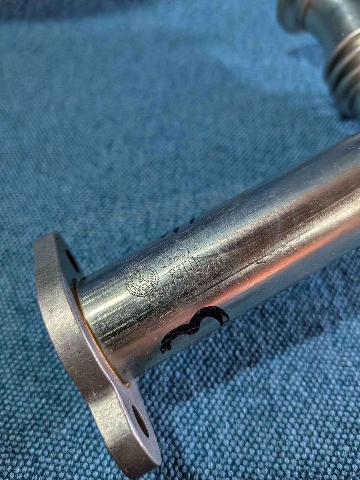 Rohr für AGR Polo/6R 03P131521D NOS B18