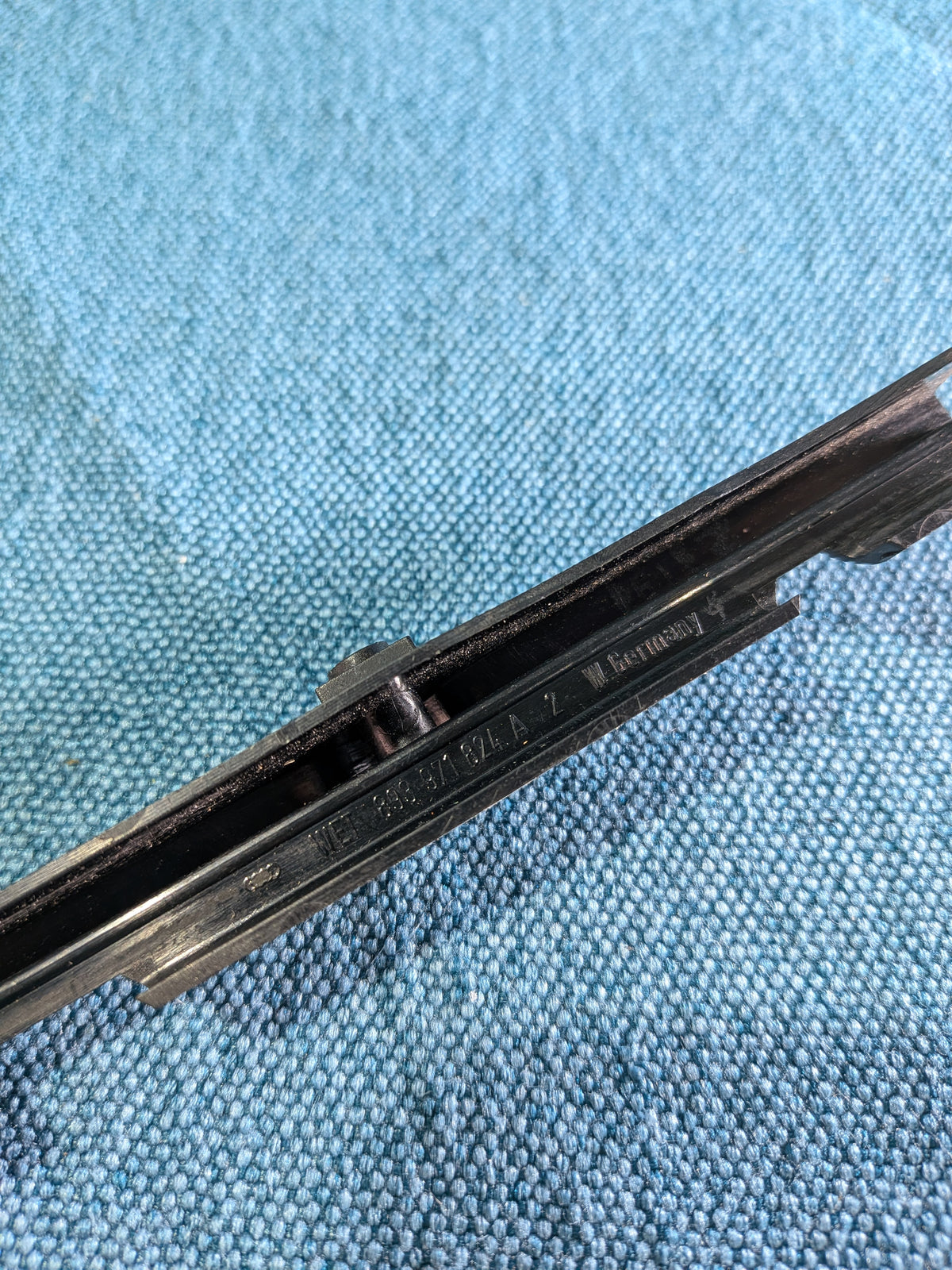Kabelkanal Kabelféierung Passat B2/Audi 80/B3/B4 893971824A Gebraucht I9