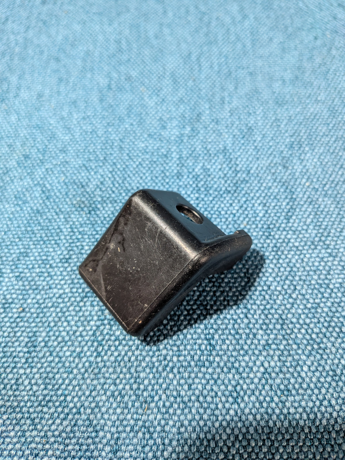 Klammer verstärkung links Hutablage Golf/1 171867816 NOS B21