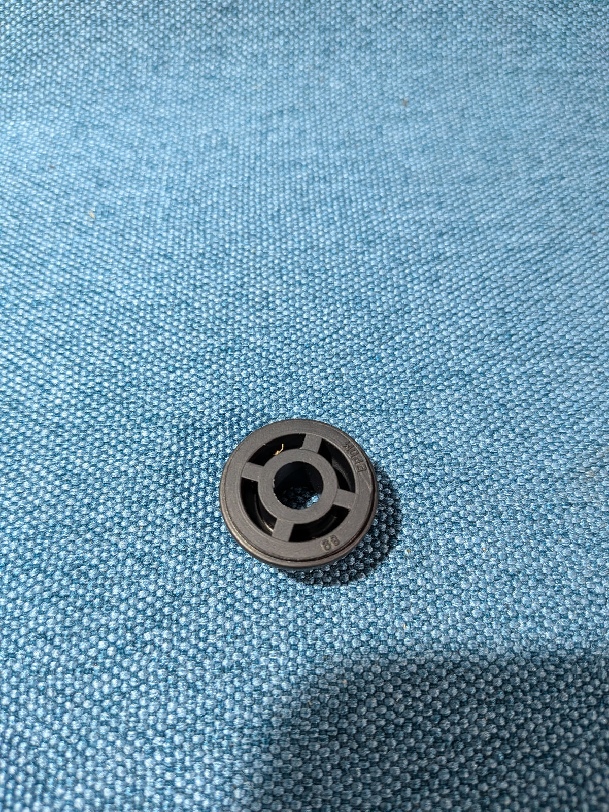Grommet for Air Filter Box Golf3/Vento /Passat B3 1H0129669 NOS S6