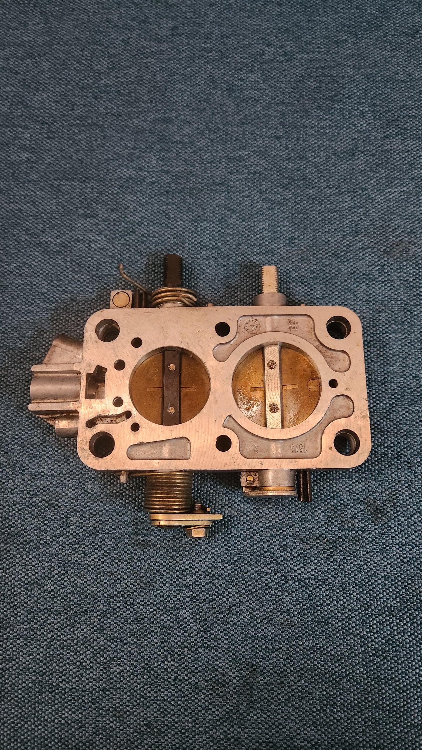 Drosselklappe Passat/Audi 80/B1 1573 Nos G9