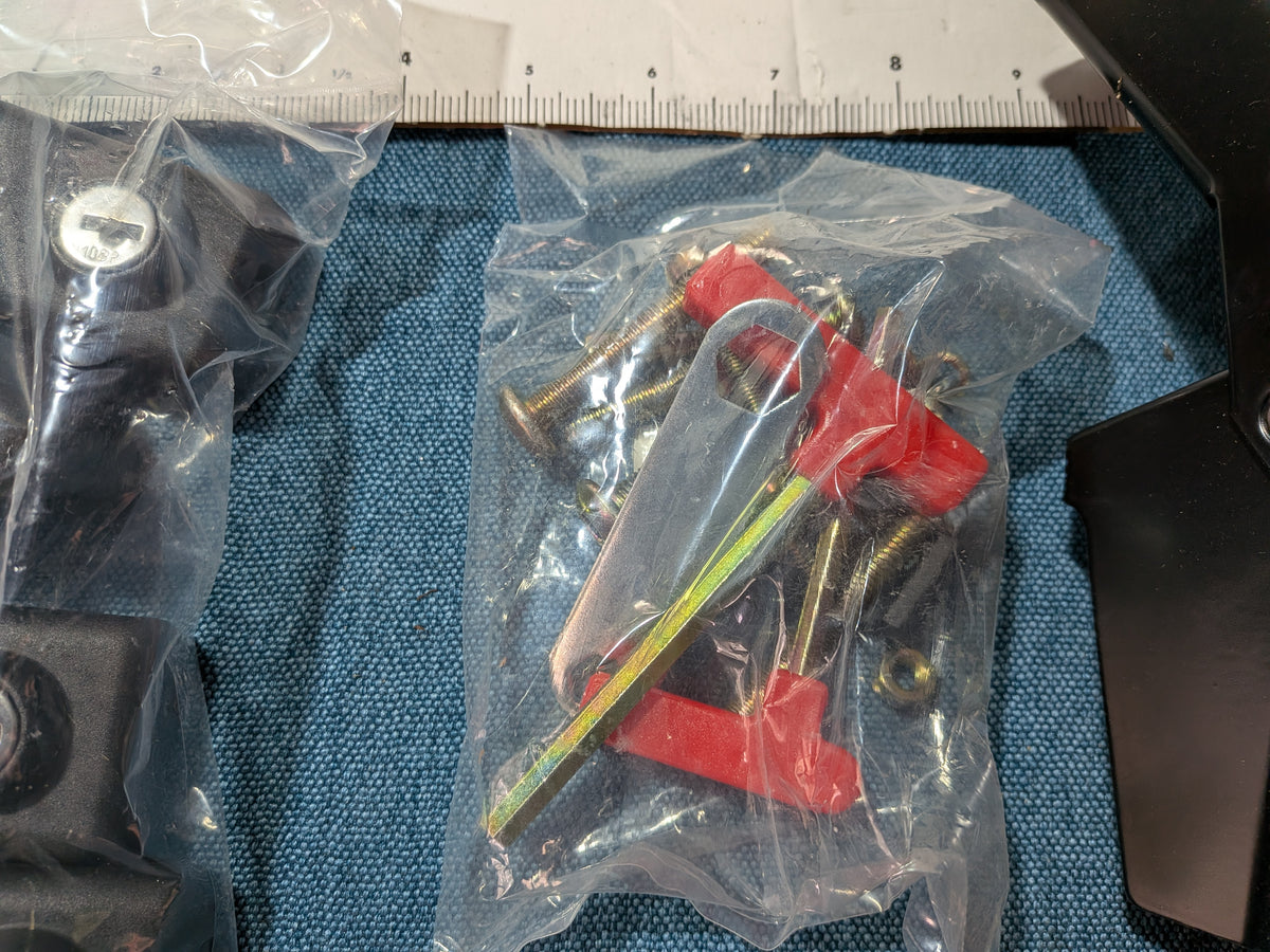 Dachgepäckträger Audi 80/B3/B4 8A0071125 NOS A19