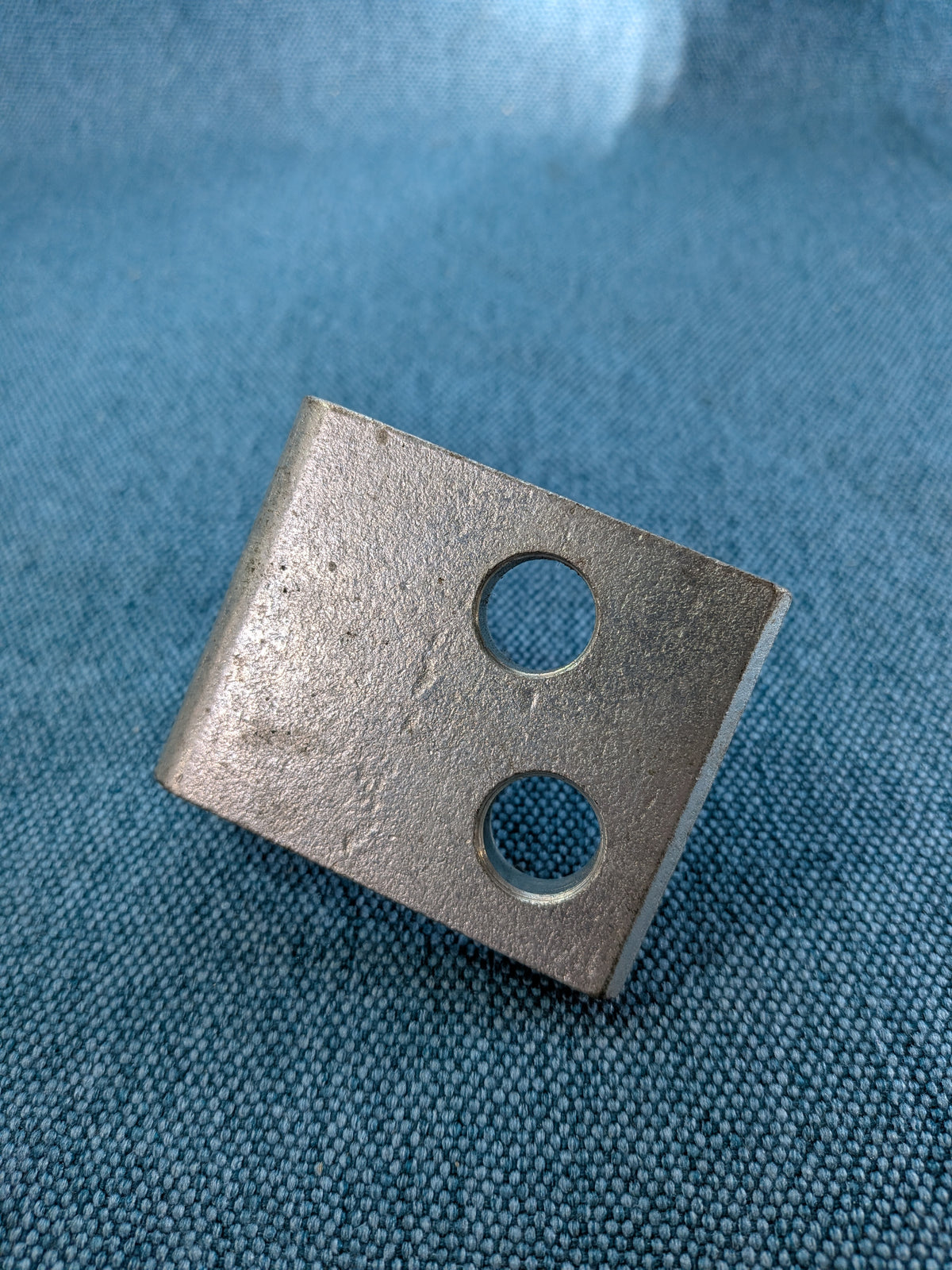 Scharnier Hintertür links Golf3/Vento 1H4833409 NOS M9