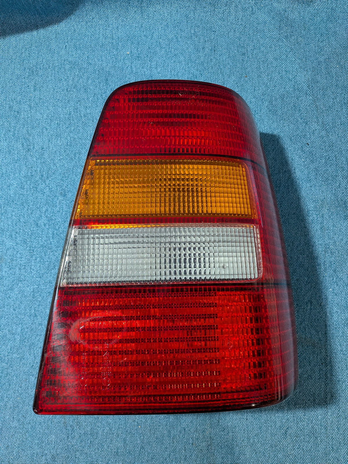 Rückleuchte rechts Golf/3/Variant 1H9945111A NOS B25