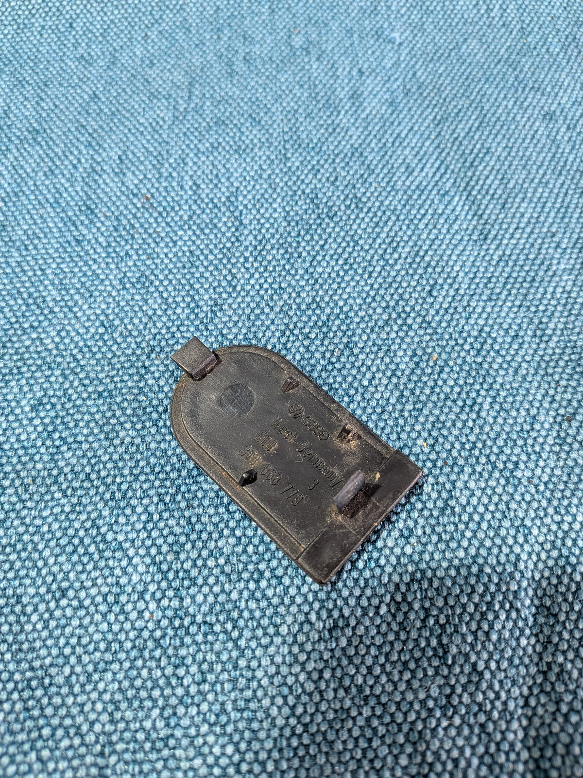 Abdeckkappe Schwarz Passat/35I/B3 333868779 Gebraucht M9
