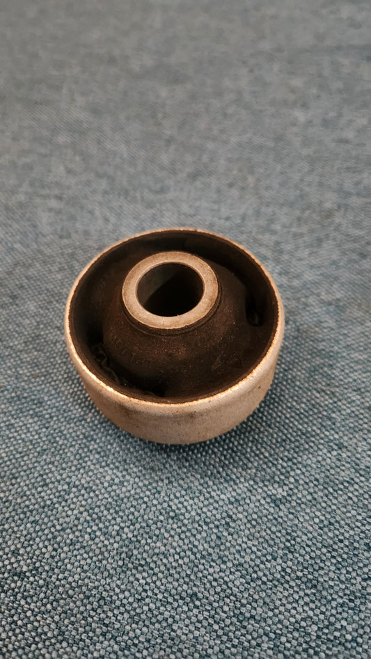 Wishbone Bushing Golf/Jetta/2/3/Vento/Caddy2/Corrado/Golf 4 Cabrio/Passat B3/Polo 6N 191407181E Nos I2