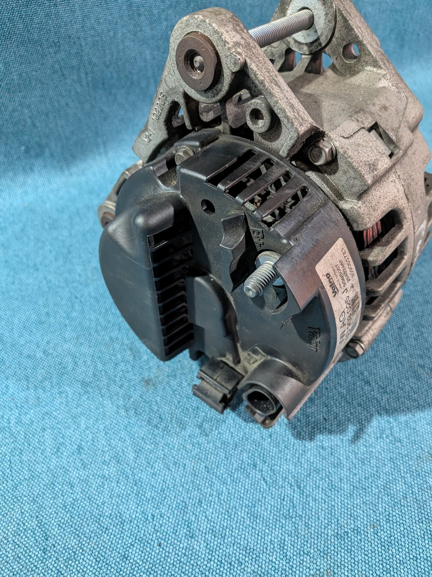 Lichtmaschine Polo/9N/6R/Fox 03D903025J Gebraucht A17
