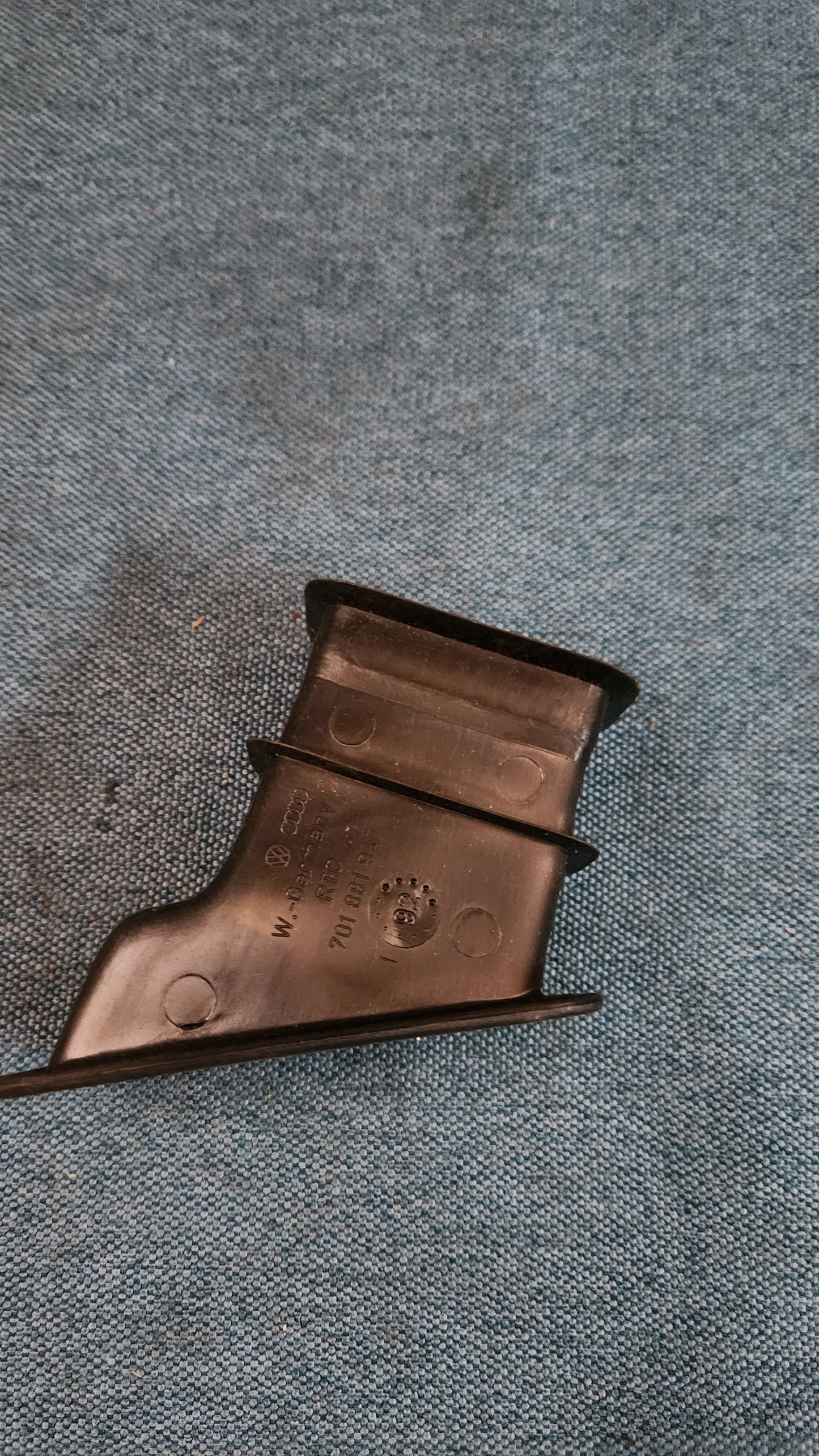 T4 Abdeckung/Durchführung 701881947 Nos H9/L3