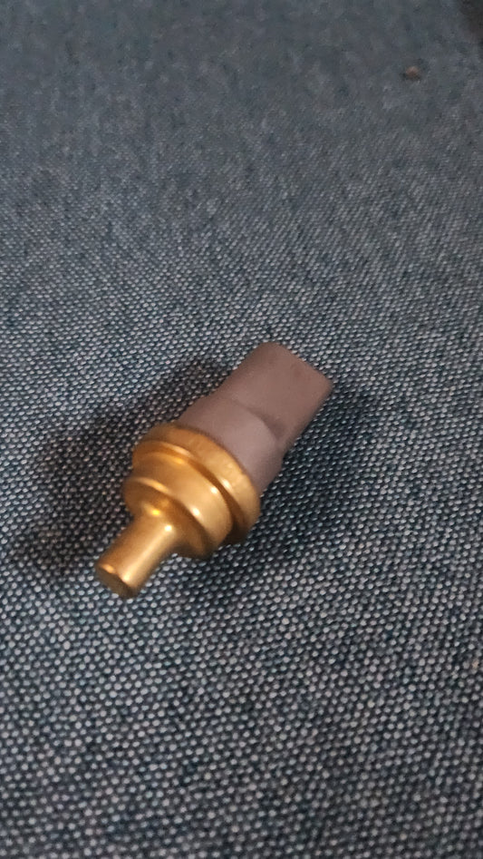 Coolant Temperature Sensor Golf 4/5/Bora/New Beetle/Passat 3C B6/T5 Bus/Fox/Audi/A3/TT 06A919501A NOS M6