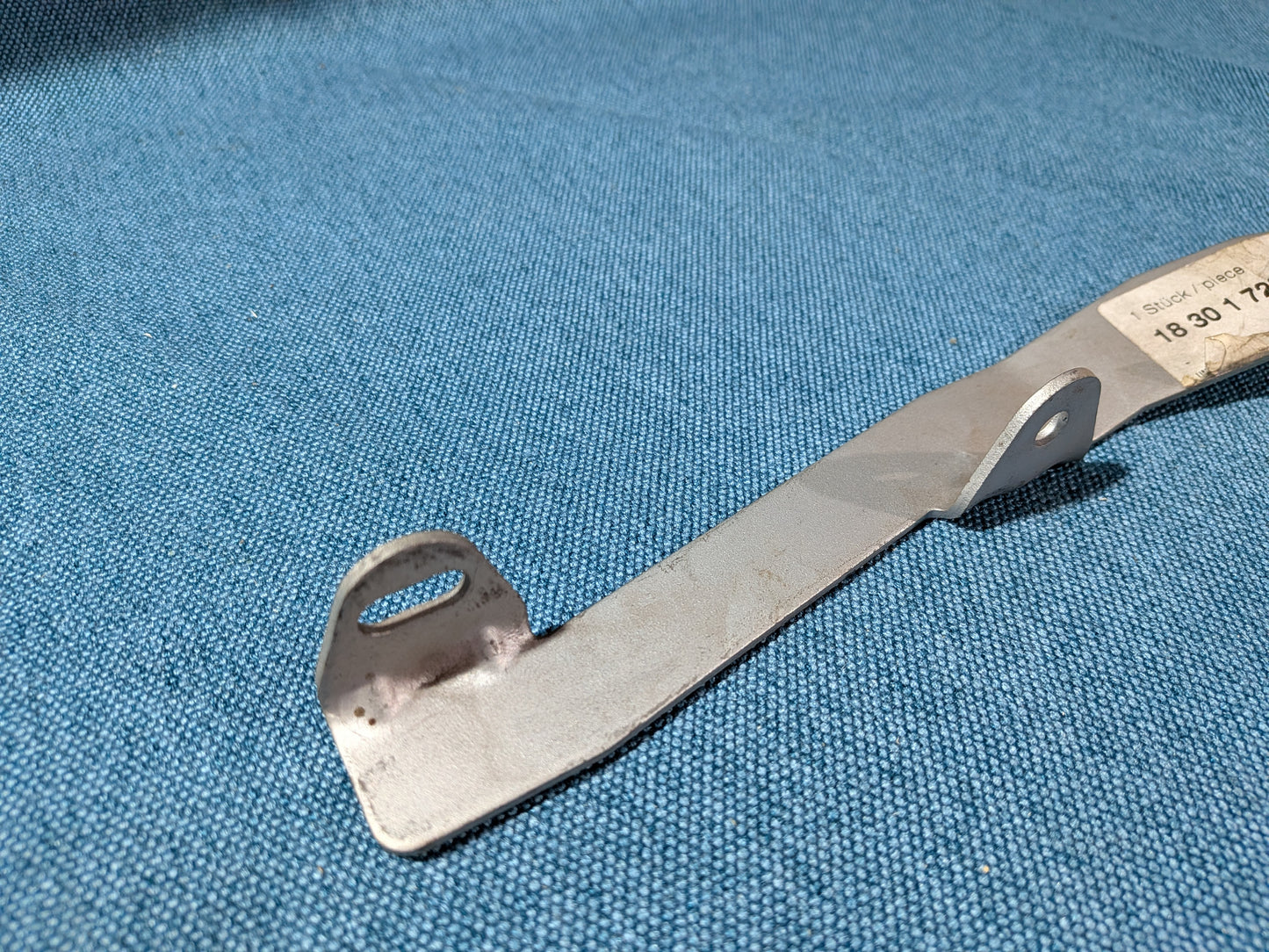 Exhaust bracket BMW E36 18301728573 NOS A9