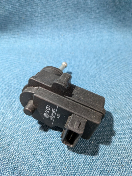 Stellmotor LWR Leuchtweitenregulierung Golf 3/Vento 1H0941295F  NOS A14