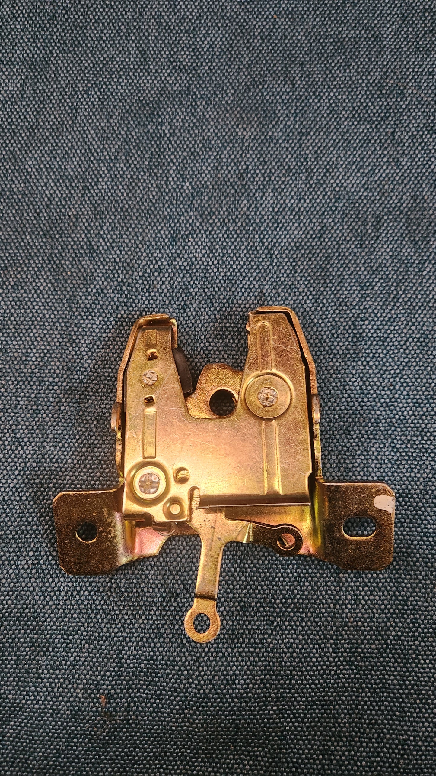 Heckklappenschloss Audi80/90/B3/B4/Typ89 893827505 Nos H1/H9