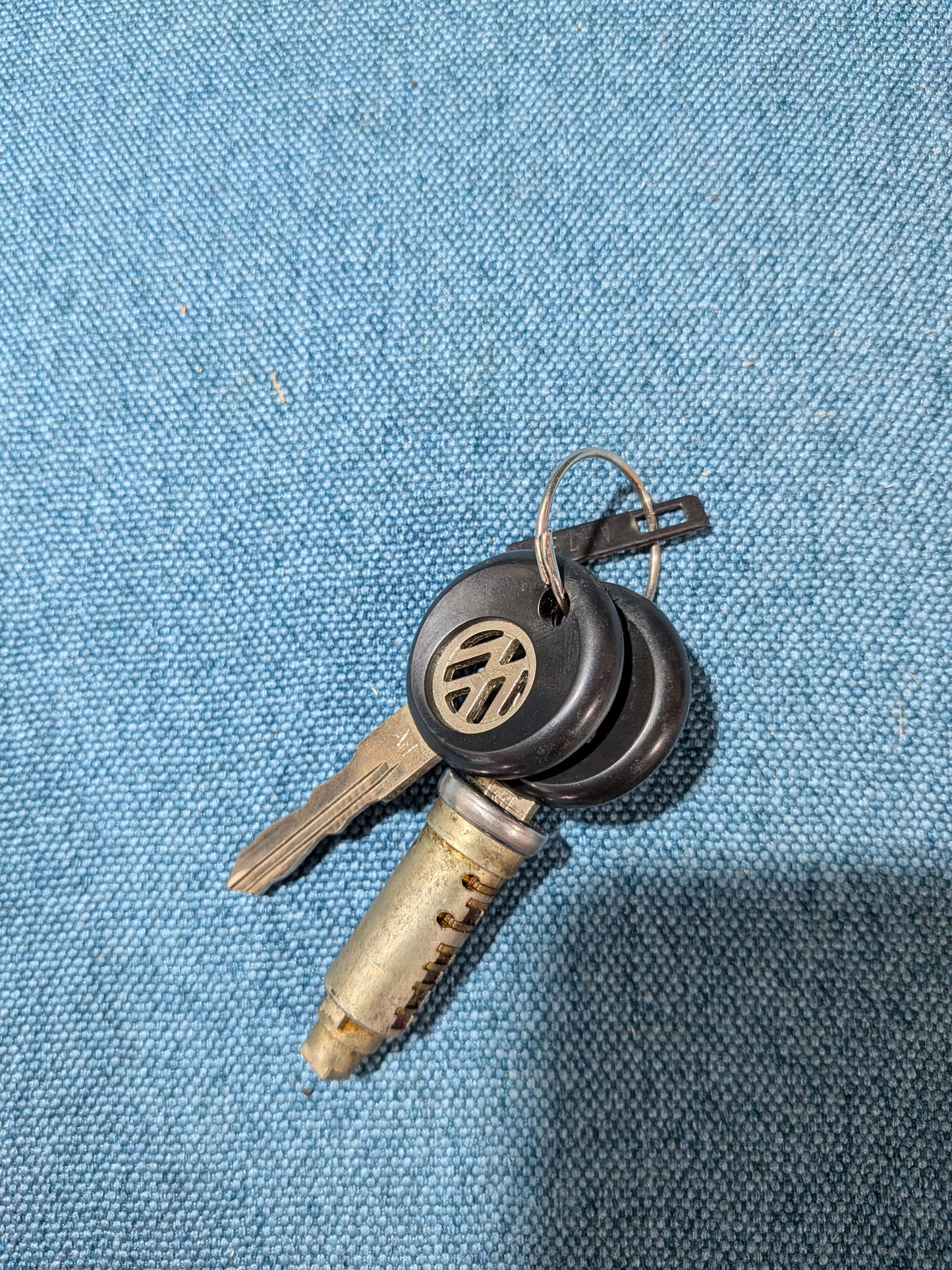 Schließzylinder Tür Türgriff mit 2 Schlüsseln Golf/Jetta/2 191837217 NOS A6