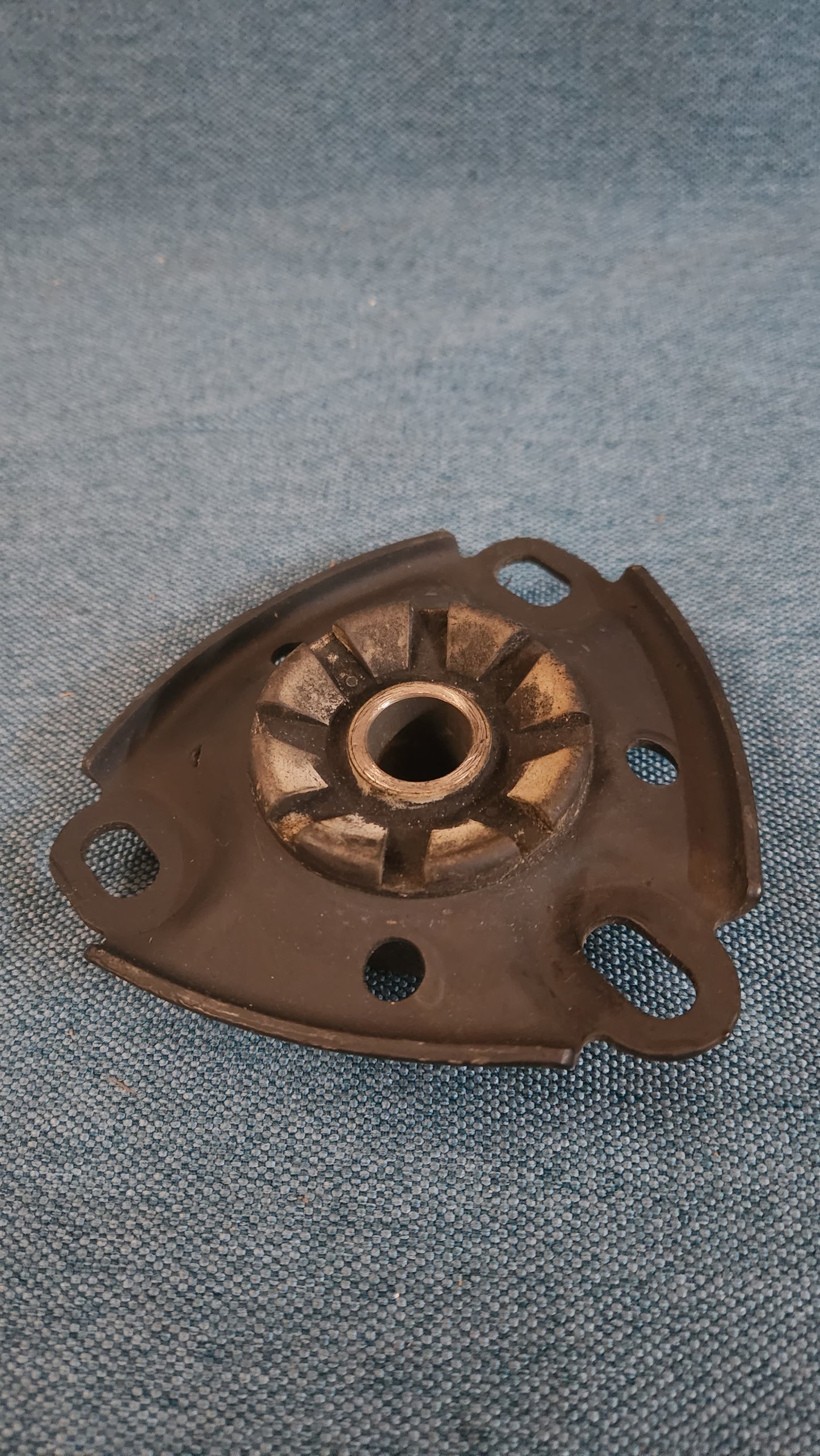 Federbeinstützlager Audi 100 C2 431412377 NOS H9