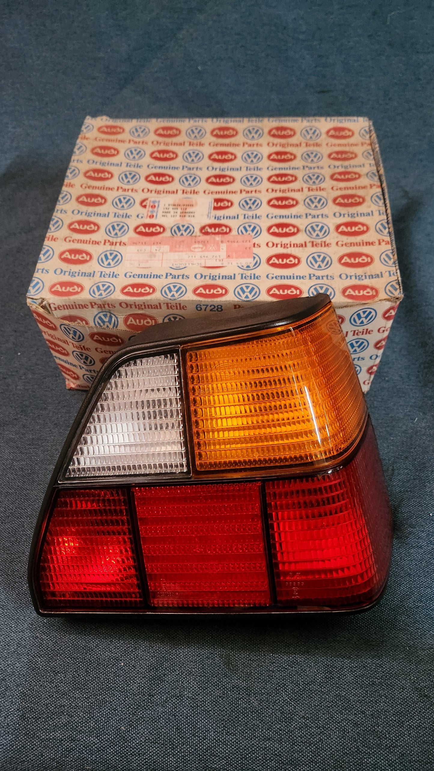 Golf 2 Rückleuchte rechts 192945112 Nos G1/G2