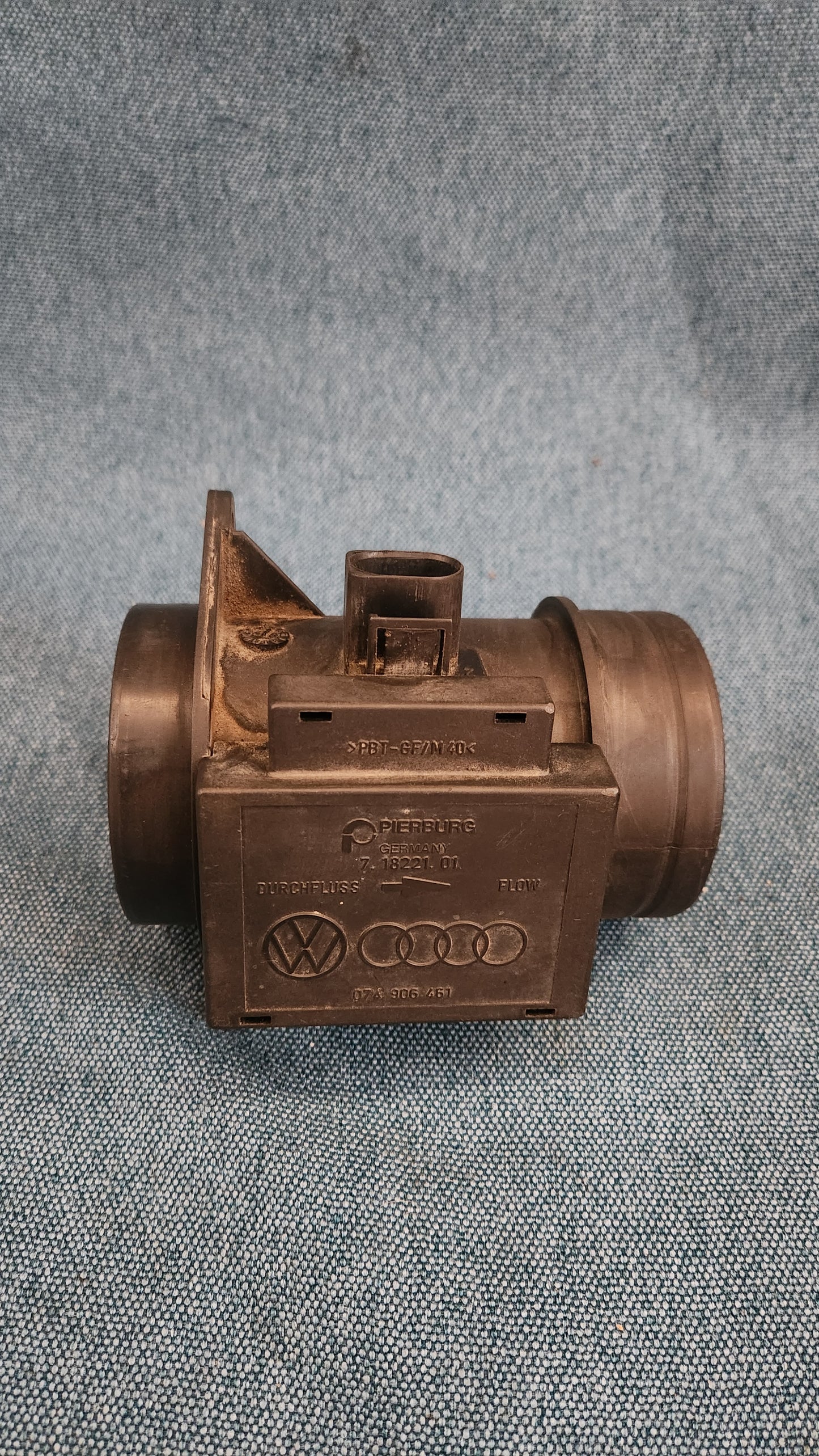 Pierburg Mass Air Flow Sensor Passat 35I B3/B4/Audi 80 B4/A4 B5/A6 C4/A3 8L/Golf4/Bora/LT2/Passat 3B/BG 074906461 Used F1