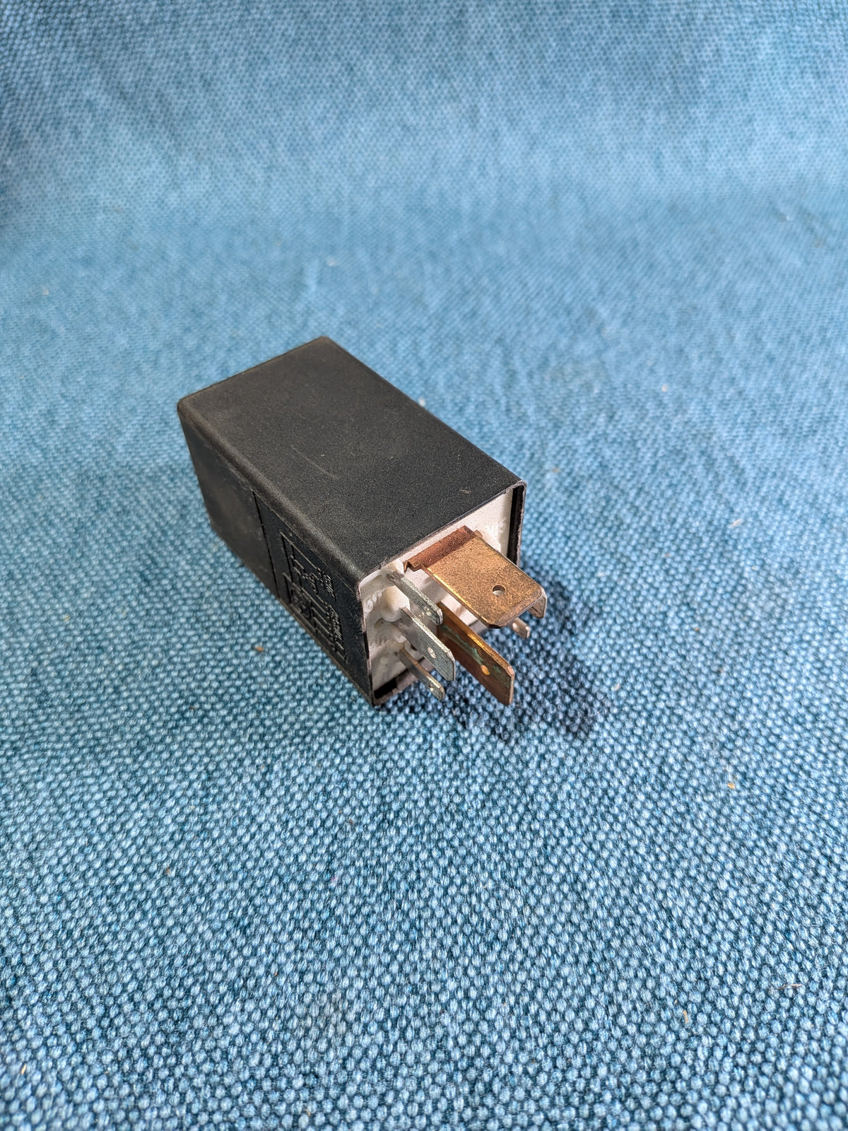 Glow Plug Relay 102 Golf/Jetta/2/T4 Bus 191911261C Used B8