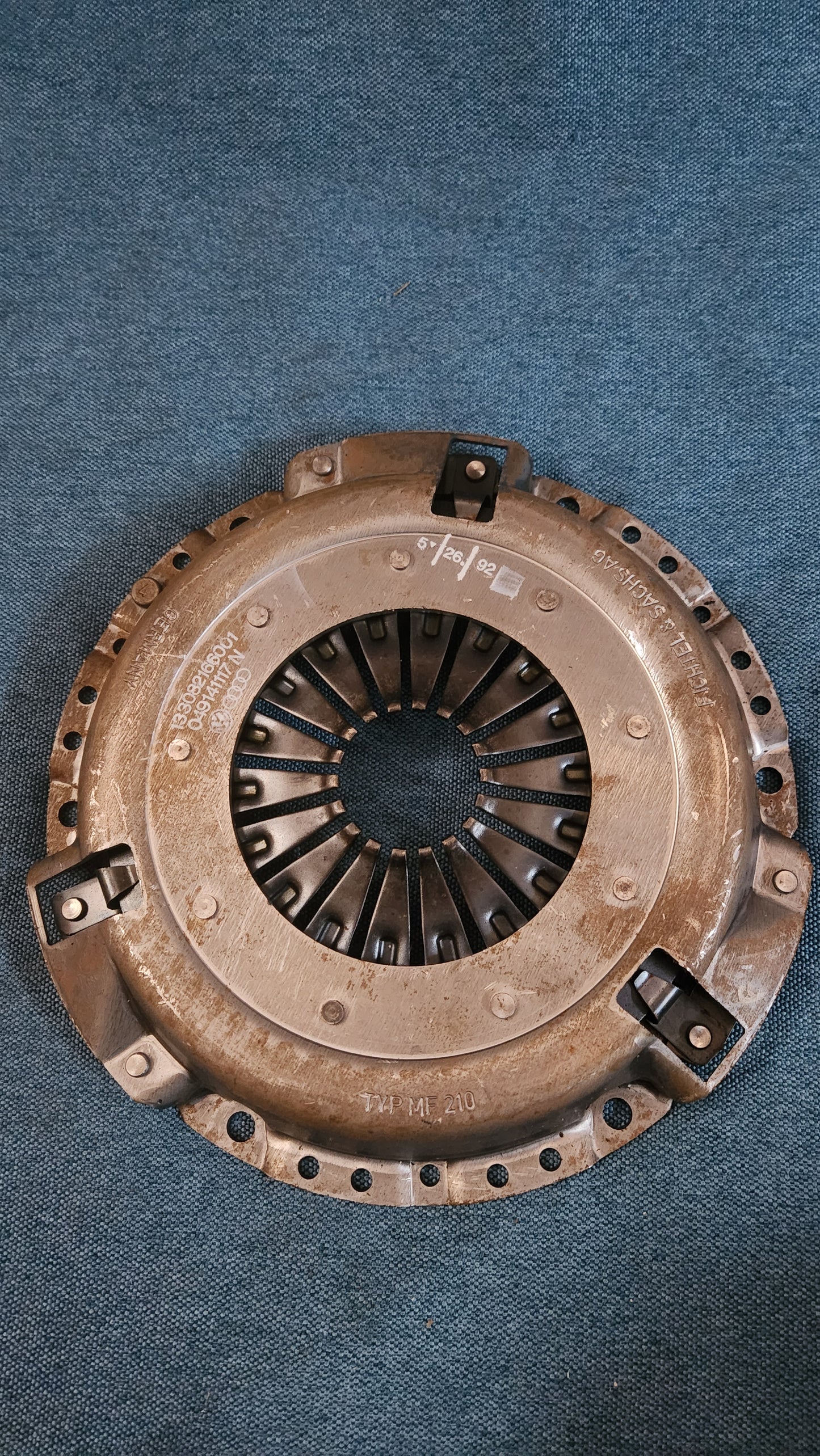 Druckplatte Passat B2/B3/Audi 80/90/B2/100/200/C3/C4 049141117N Nos G4