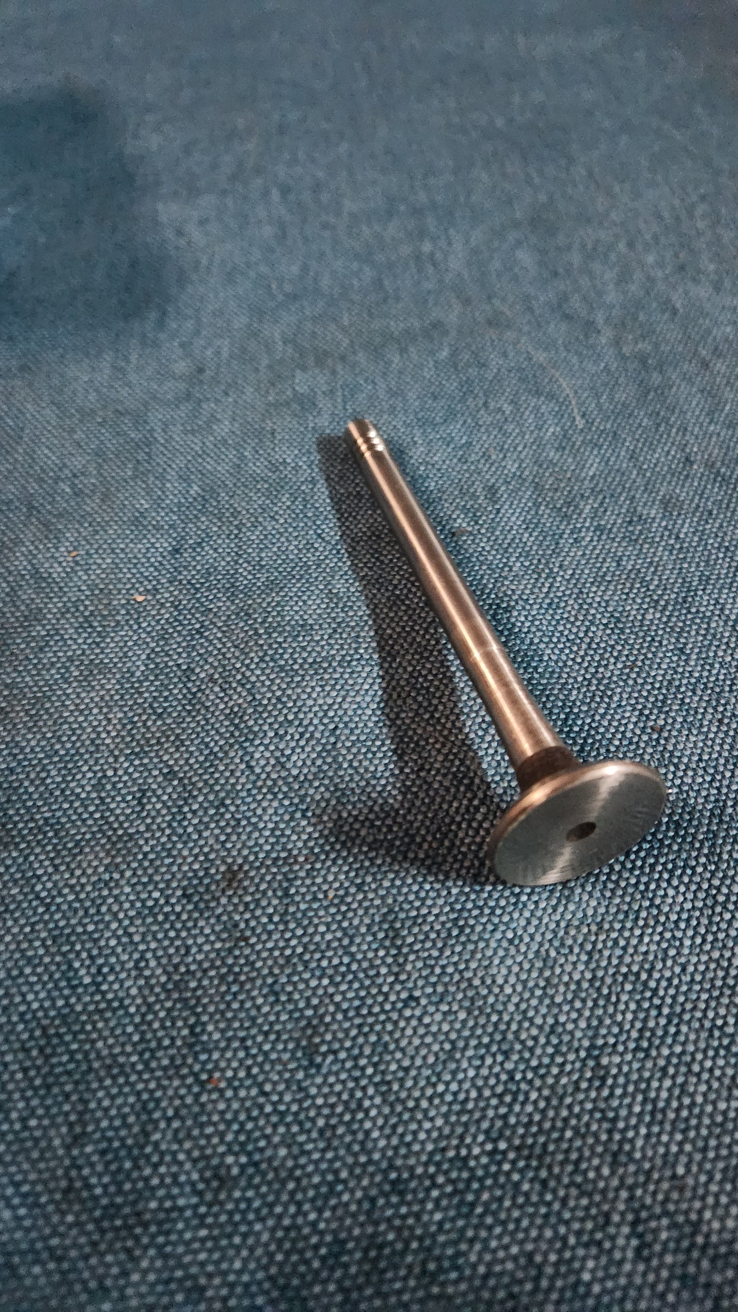 Auslassventil für Golf/Jetta 2/ Scirocco 2/Polo86c 036109611 Nos H1