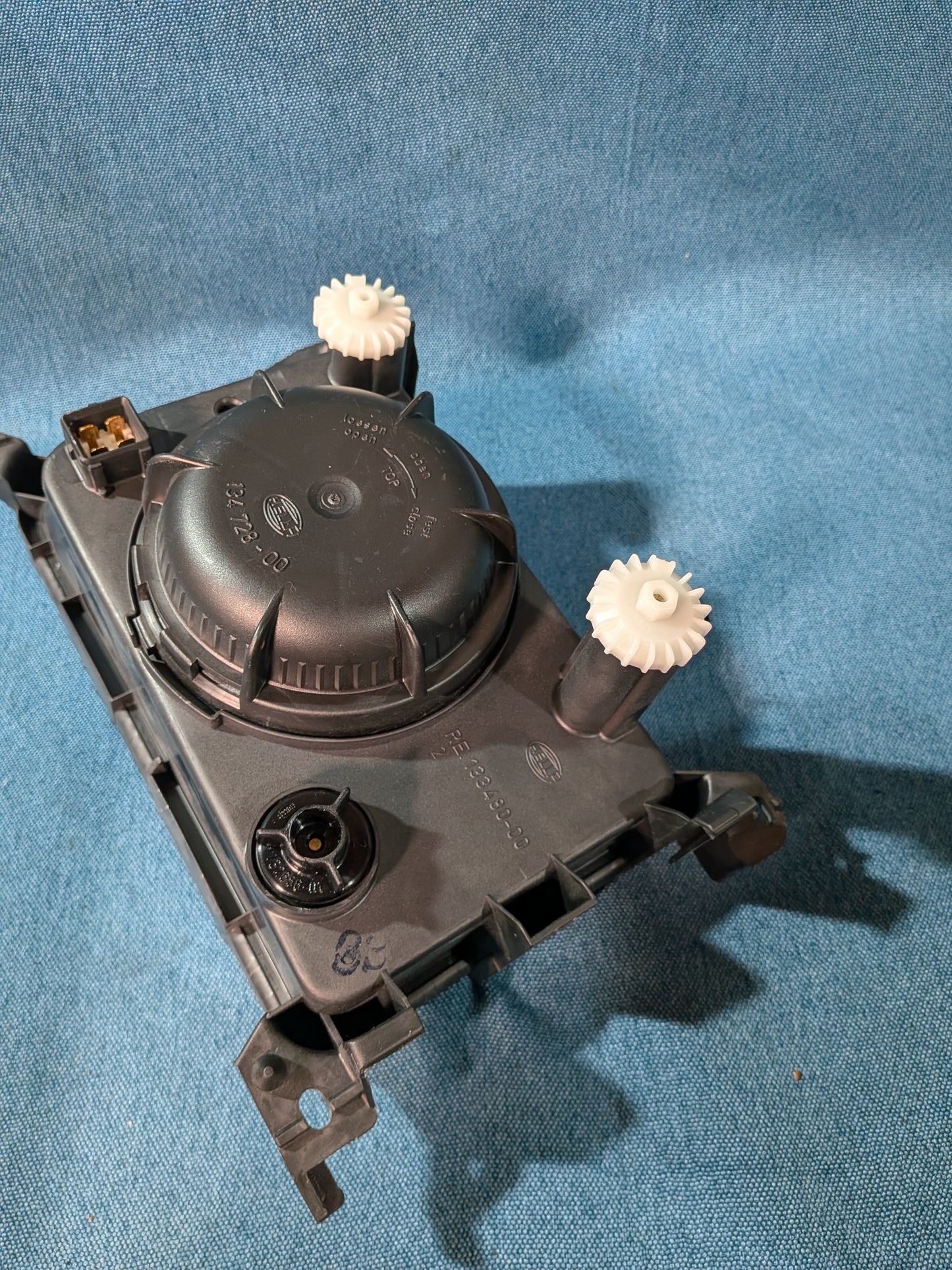 Scheinwerfer rechts Passat B3 3577941018 NOS B8