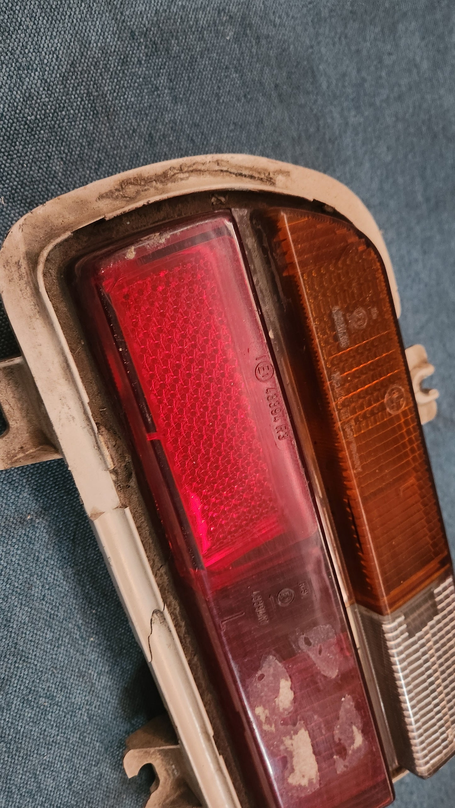 Audi 80 B1 Rücklicht Rückleuchte 43394R6 Gebraucht F1