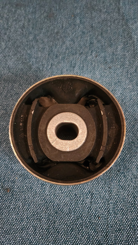 Axle Carrier Bushing BMW Z3/E36 33171090948 NOS M6