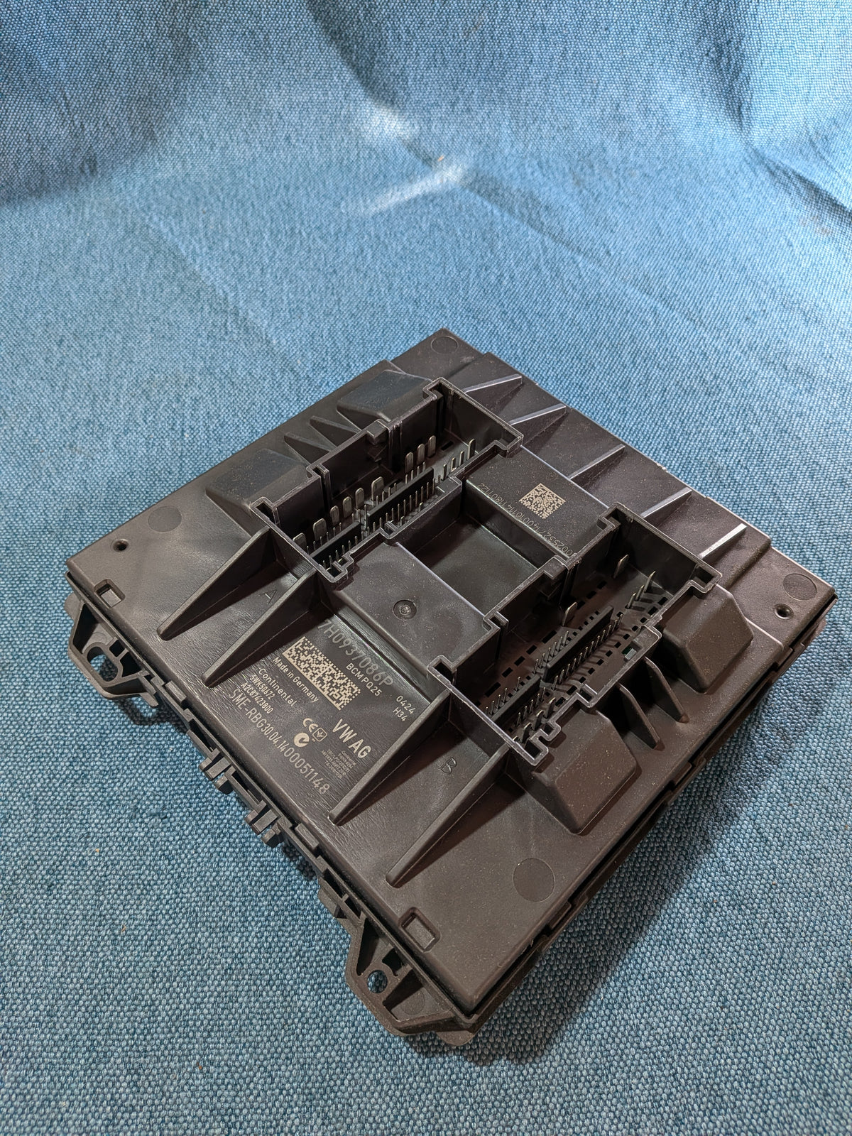 Comfort control module T5 bus 7H0937087P NOS M5