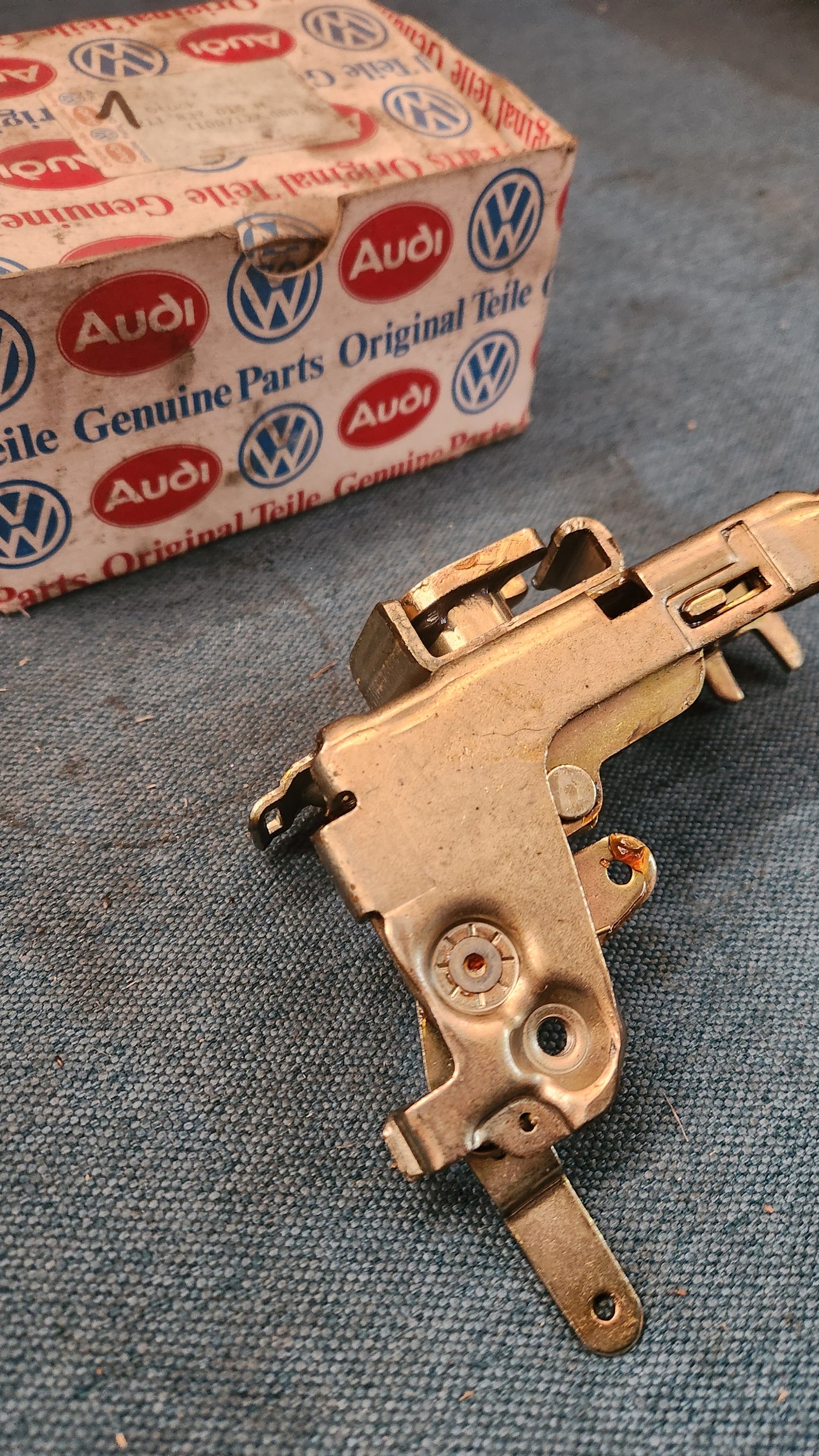 T2 Bus Türschloss Rechts 211837016H Nos F7