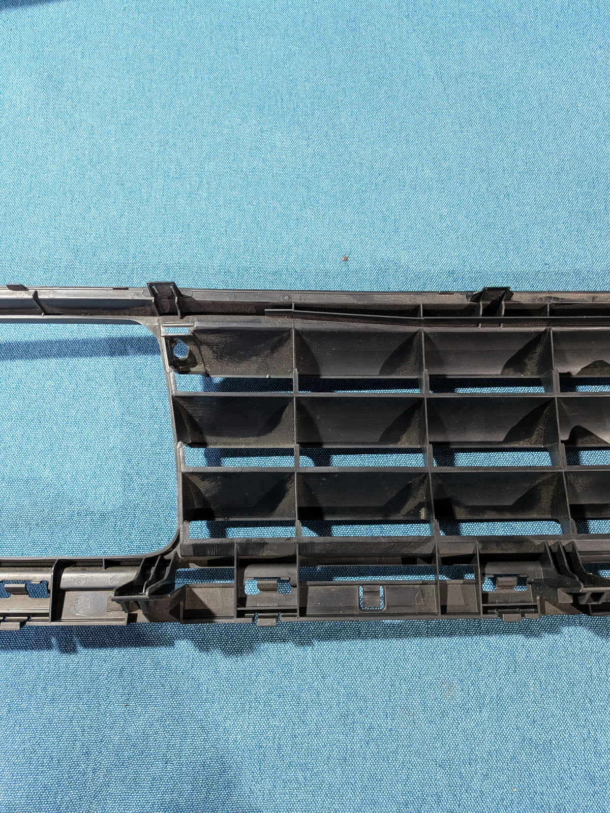 Kühlergrill 5 Rippen Jetta/2 165853653E NOS B20