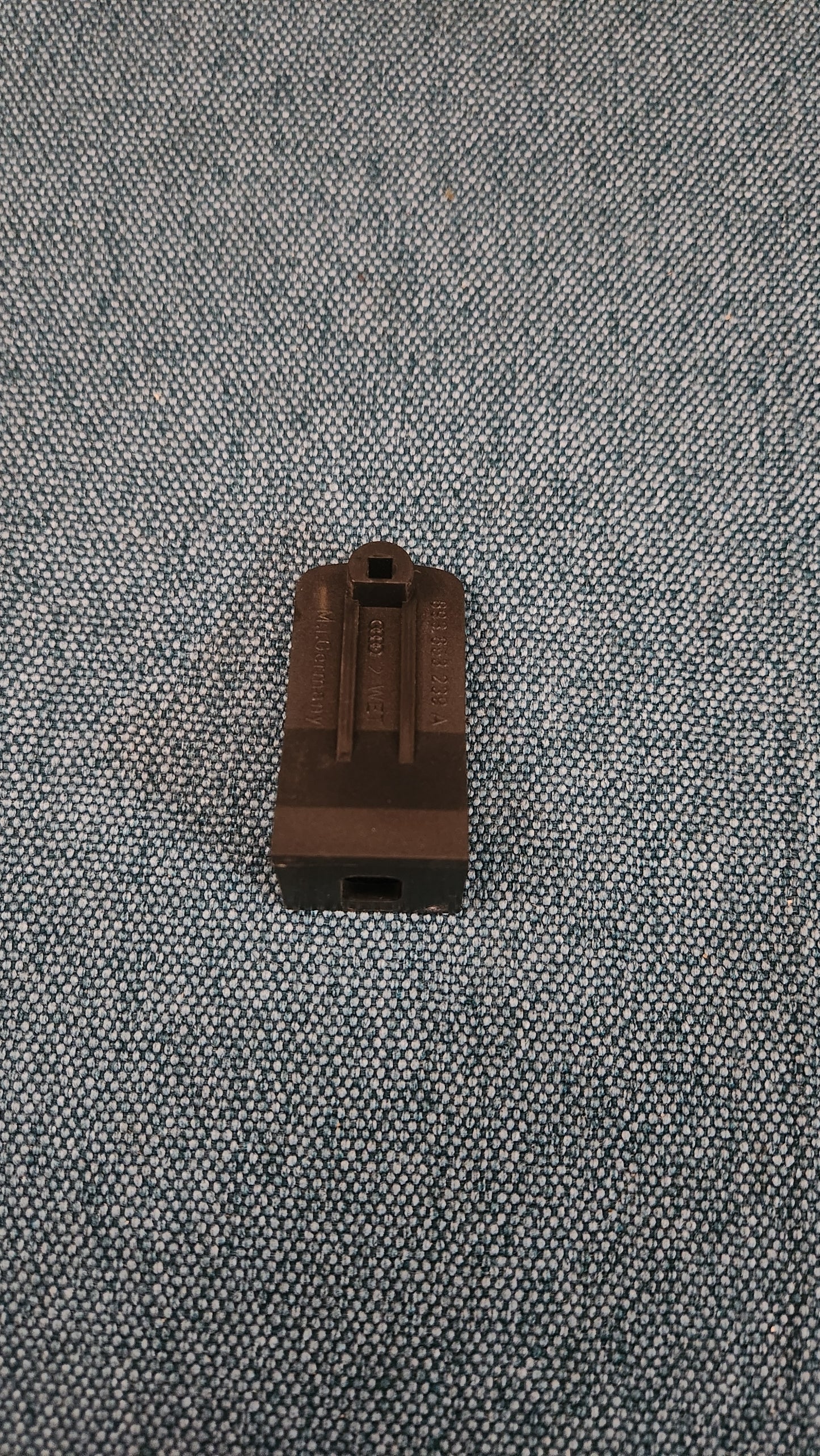 Halter Scheinwerferleiste Audi 80/90 B3 893853239A Nos H7