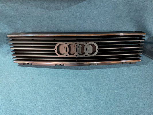 Kühlergrill Chrom Audi 100/200 C3 Typ44 443853655 NOS A4