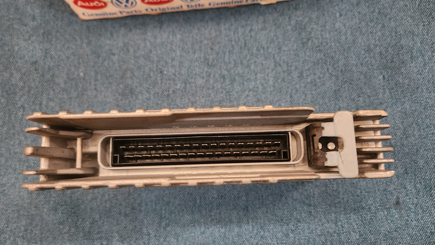 ABS Steuergerät Golf/Jetta2/Passat B3/B4/Corrado 357907379 Nos F5