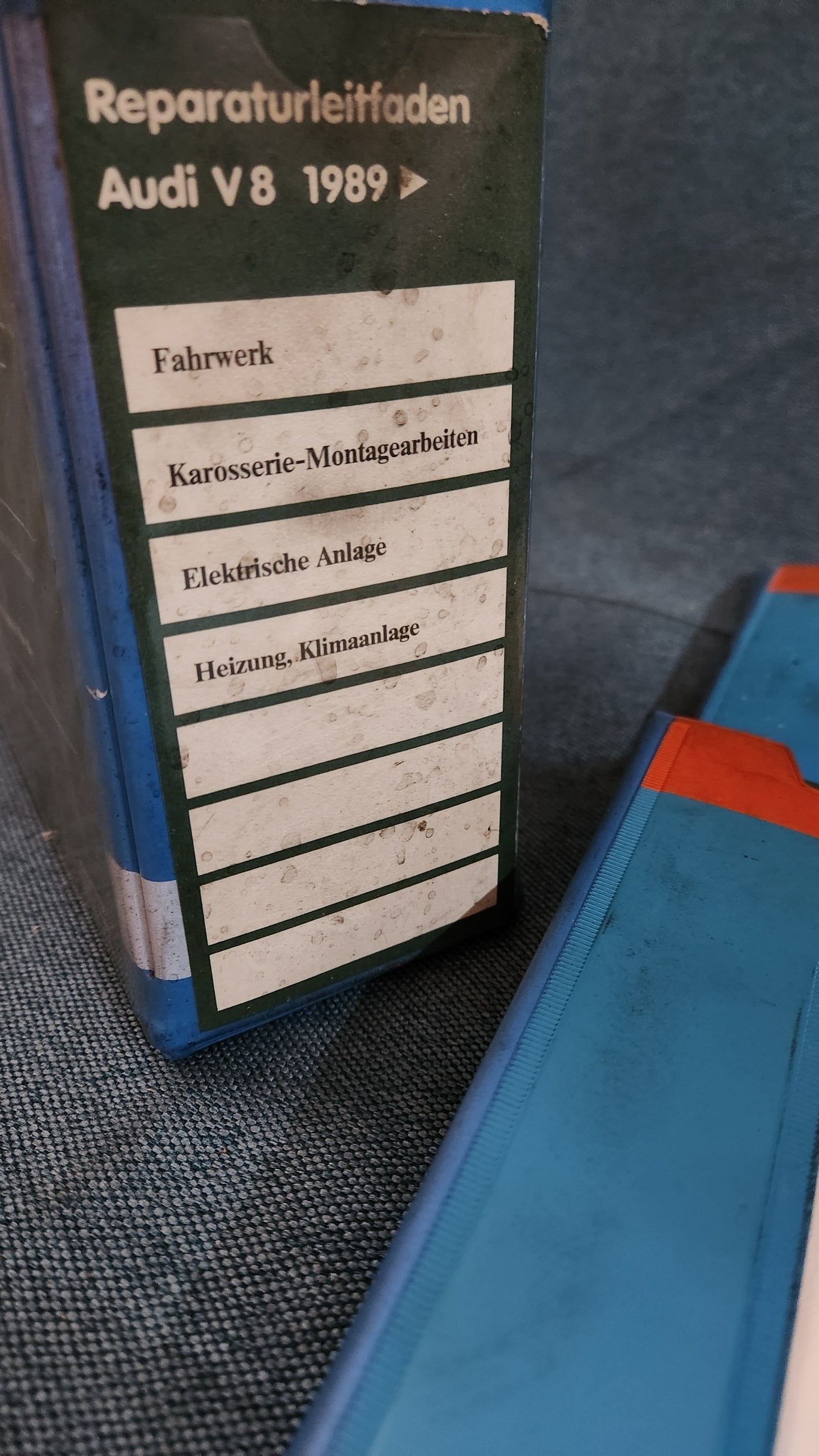 Audi V8 Reparaturleitfaden Werkstattbuch