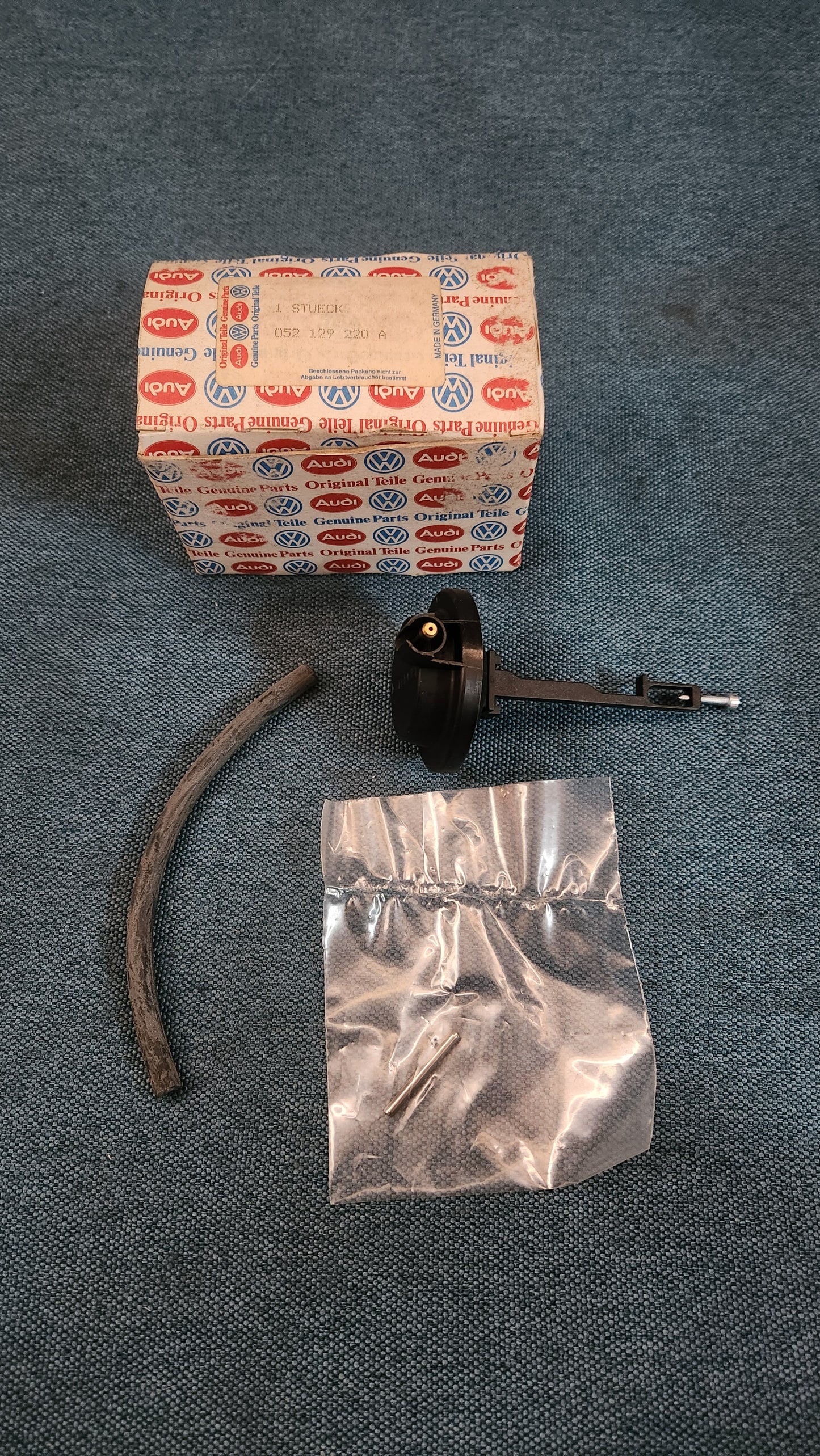 Pulldowndose Caddy14D/Golf/Jetta1/2/Passat32B 052129220A Nos H9