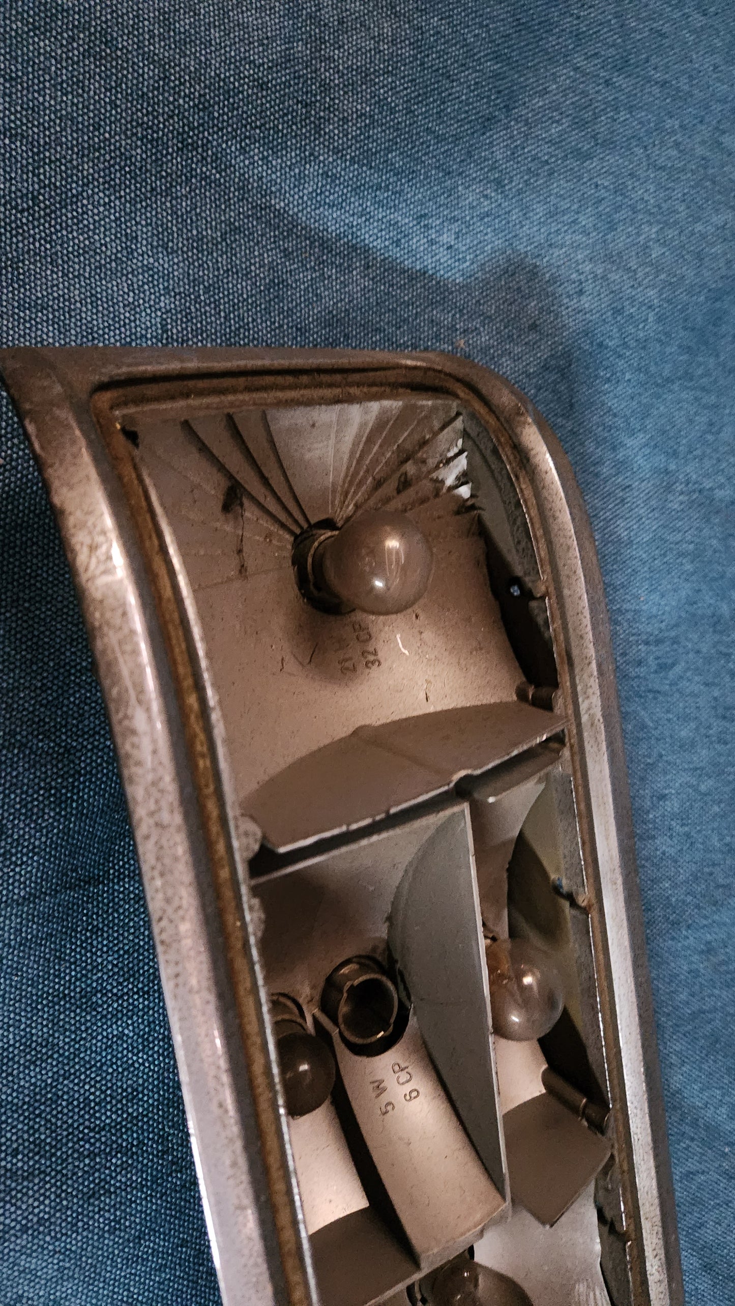 Mercedes W114 Rückleuchte Rücklicht Chrom  1158260159 Gebraucht D1