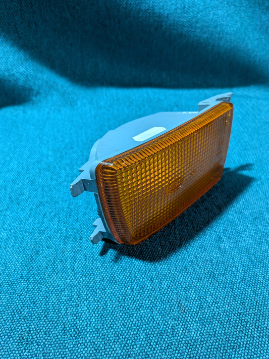 Clignotant Hella avant droit 9EL144426001 Golf 3/Vento 1H0953050 NOS/Neuf C9