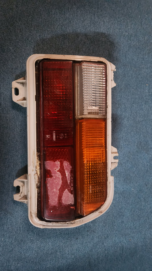 Audi 80 B1 Rücklicht Rückleuchte 43380R7 Gebraucht F1