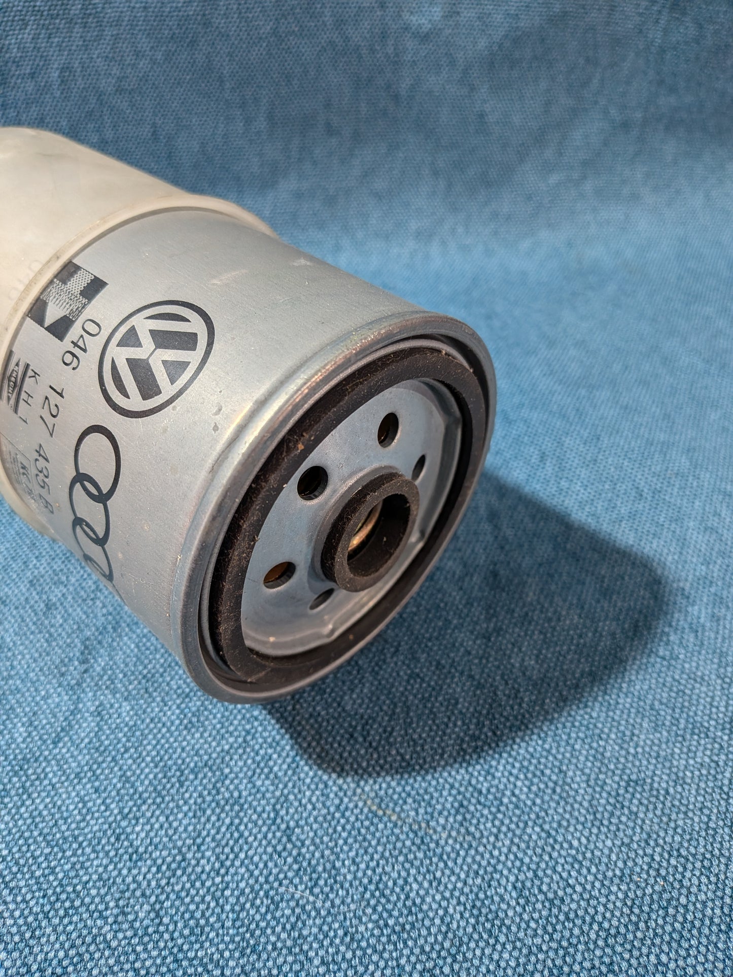 Fuel Filter Passat/B4/3B/BG/Audi 80/90/B3/B4/100/A6/C4/Cabriolet 046127435B NOS F10