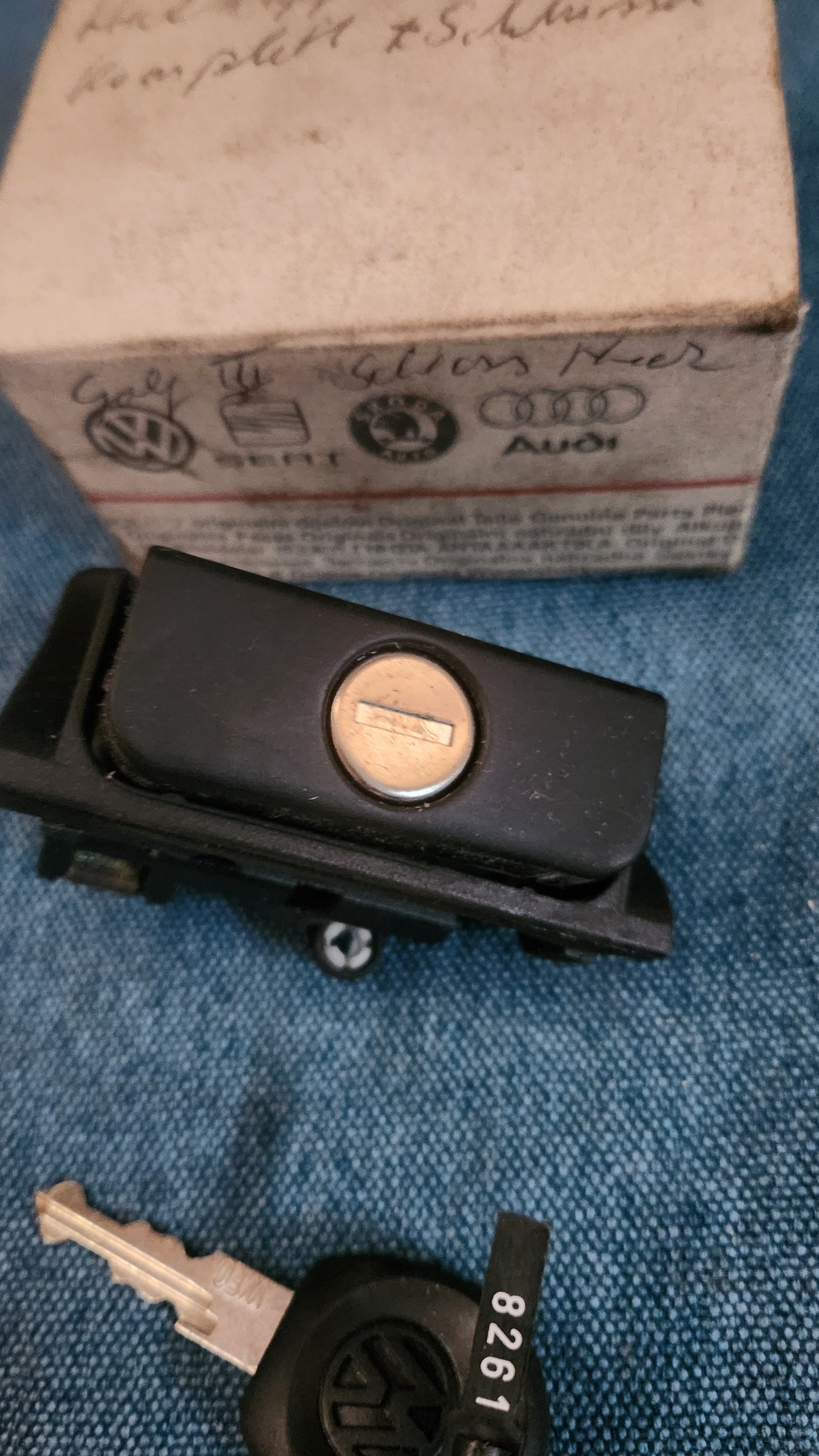 Heckklappenschloss Golf 3/Cabrio 1H6827571 Nos M5