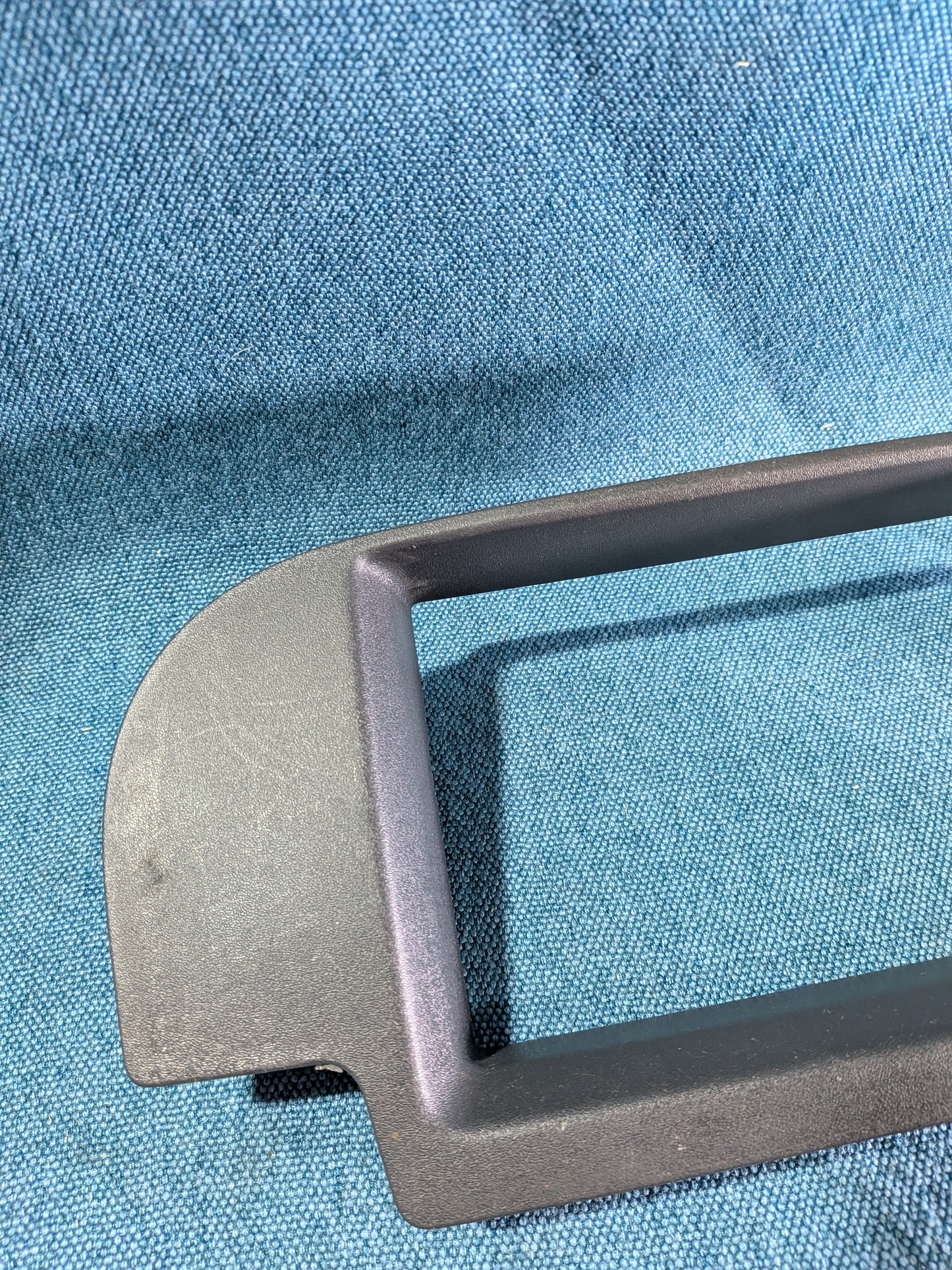 Renault Kangoo Screen Cover 1301938X Used C7