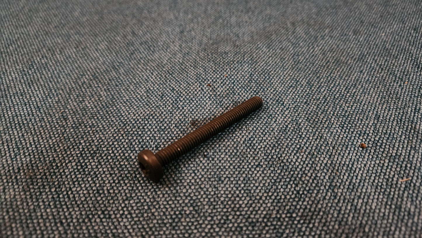 Halbrundschraube - N 10194302 Audi 80B3/B4/100/200/C3/C4/A6/A4B5/A3 Nos G6